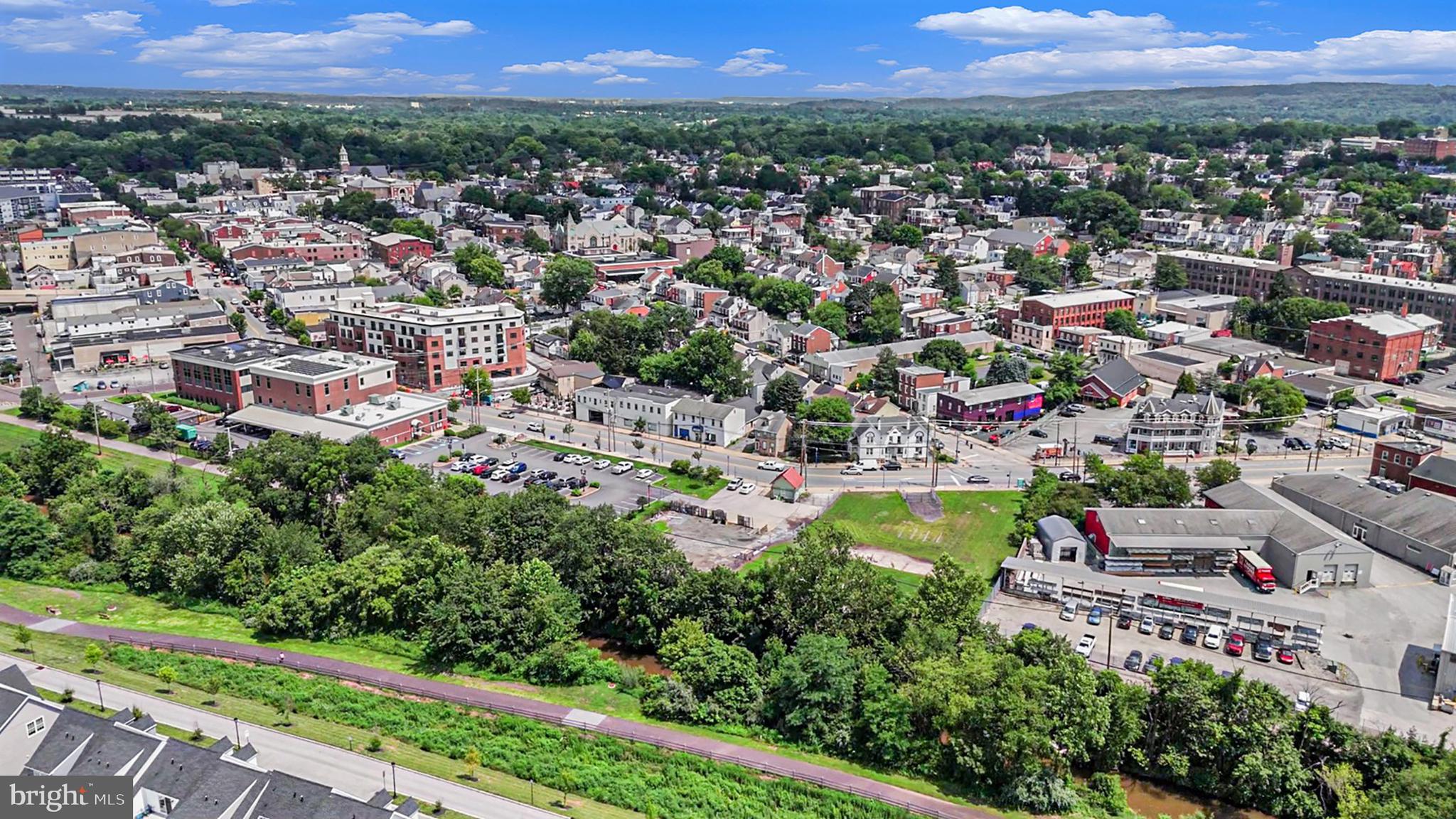 STEELPOINTE - Residential