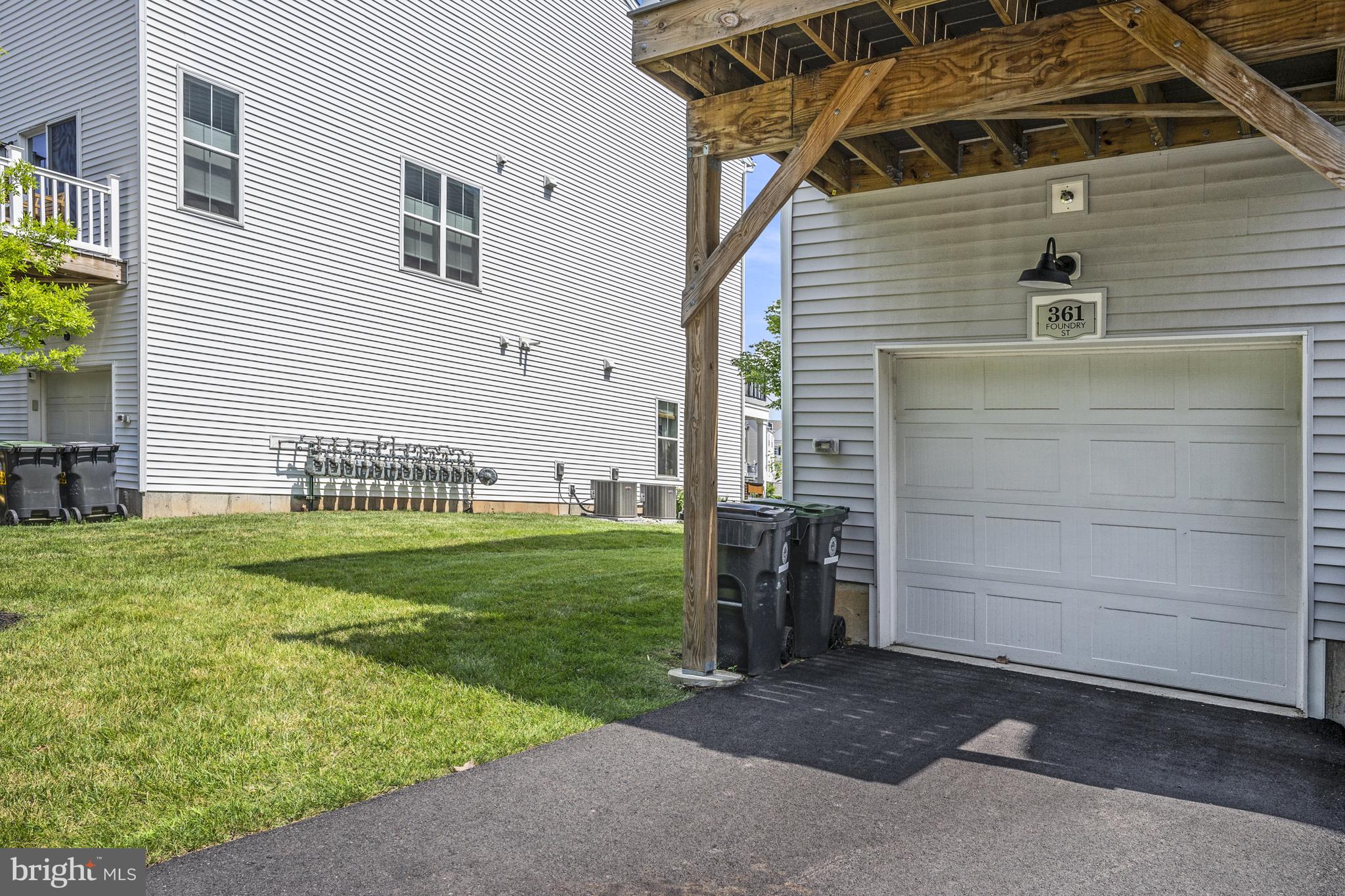 STEELPOINTE - Residential