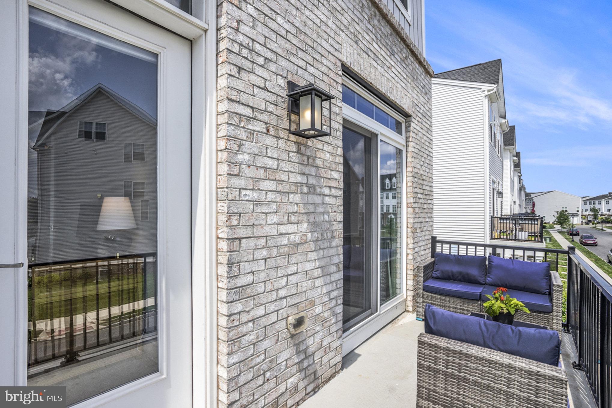 STEELPOINTE - Residential