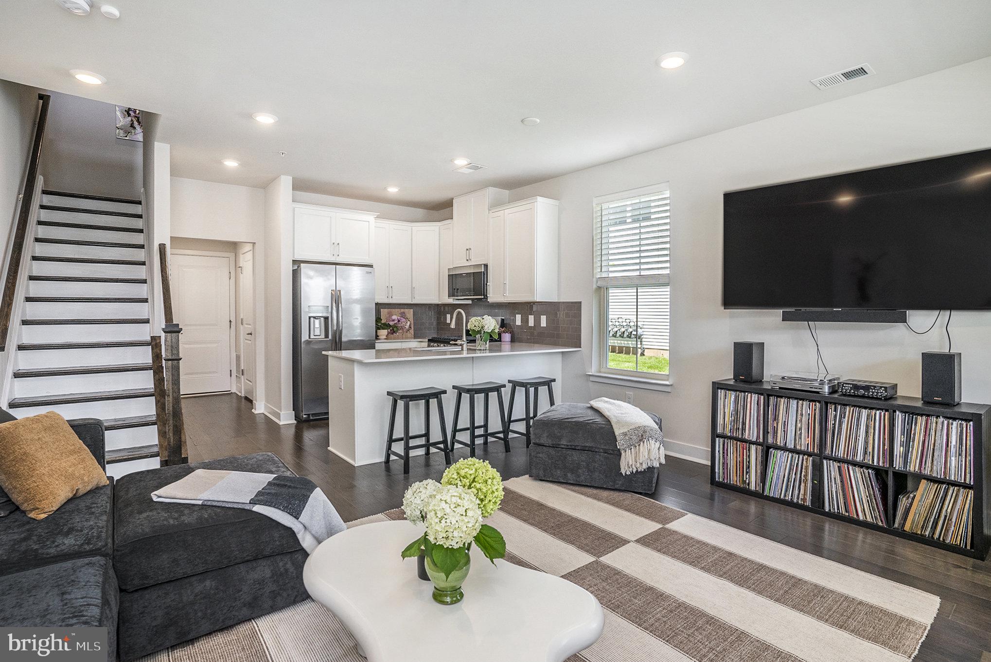 STEELPOINTE - Residential