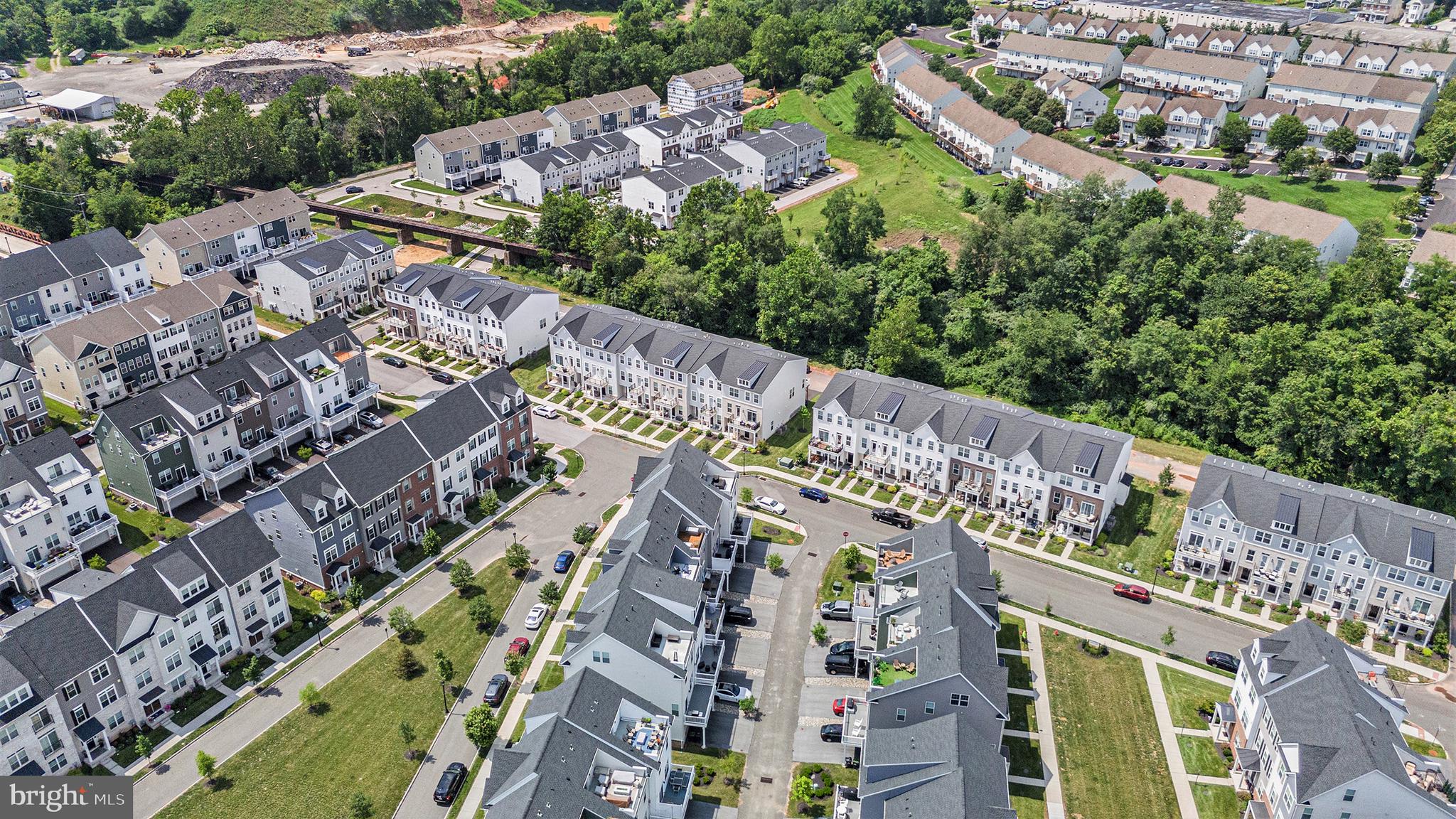 STEELPOINTE - Residential