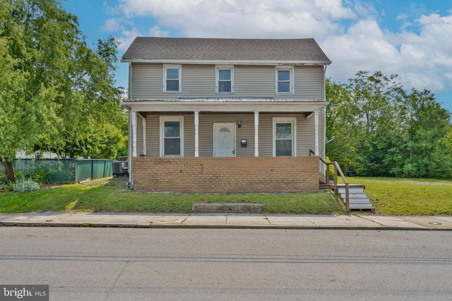 Charming 3 bedroom, 2 bath offers so much potential with spacious rooms and an oversized lot for the area. Just minutes from Downtown Martinsburg, hospital, dining, etc.… This property is being sold on an “AS IS” condition!!!
