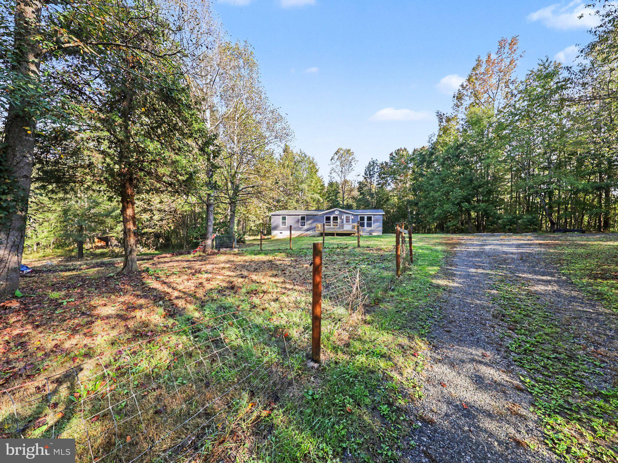 10101 HUMMINGBIRD LANE