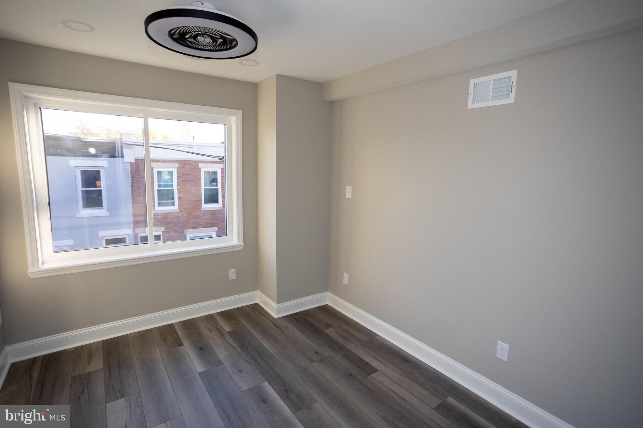 POINT BREEZE - Residential