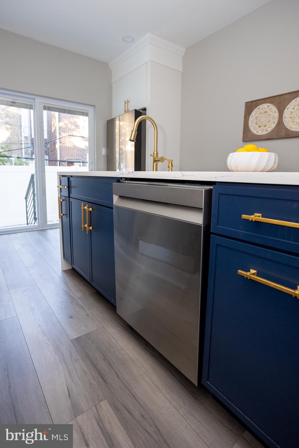 POINT BREEZE - Residential