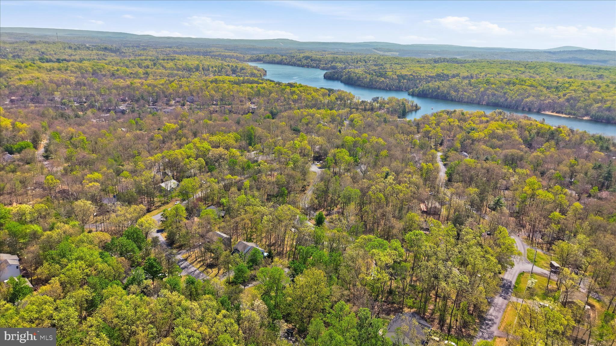 LAKE HOLIDAY ESTATES - Residential