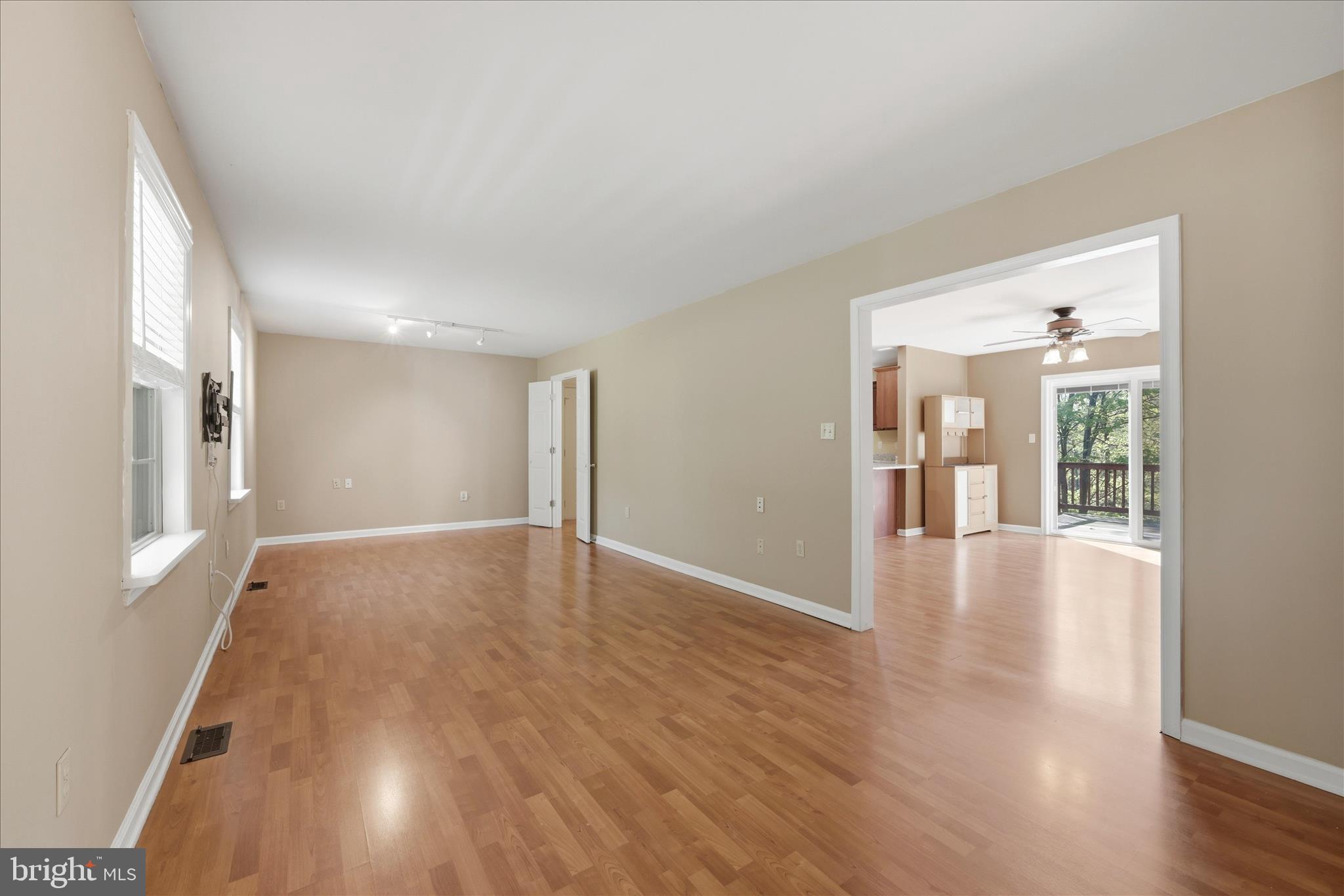 LAKE HOLIDAY ESTATES - Residential