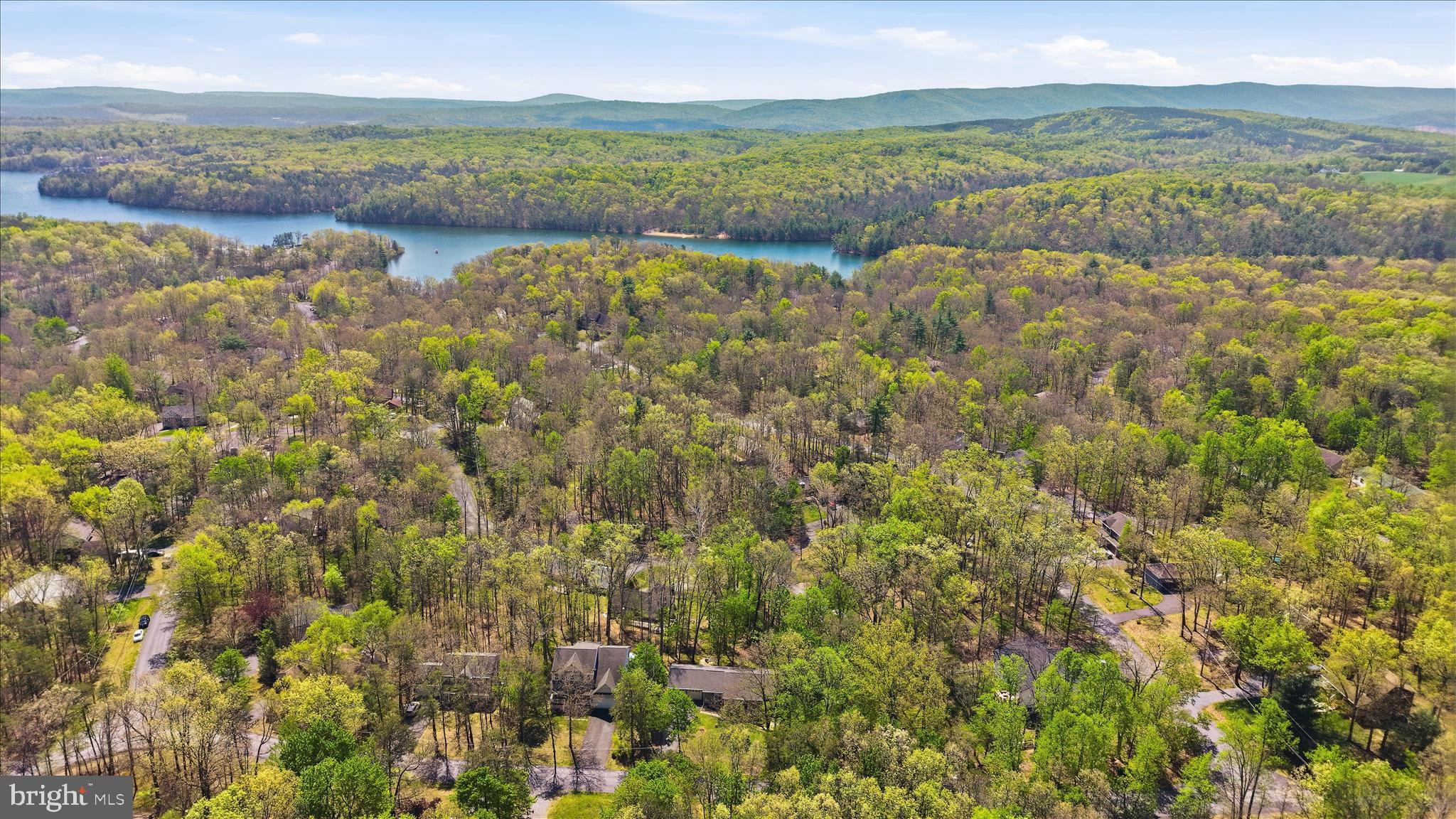 LAKE HOLIDAY ESTATES - Residential