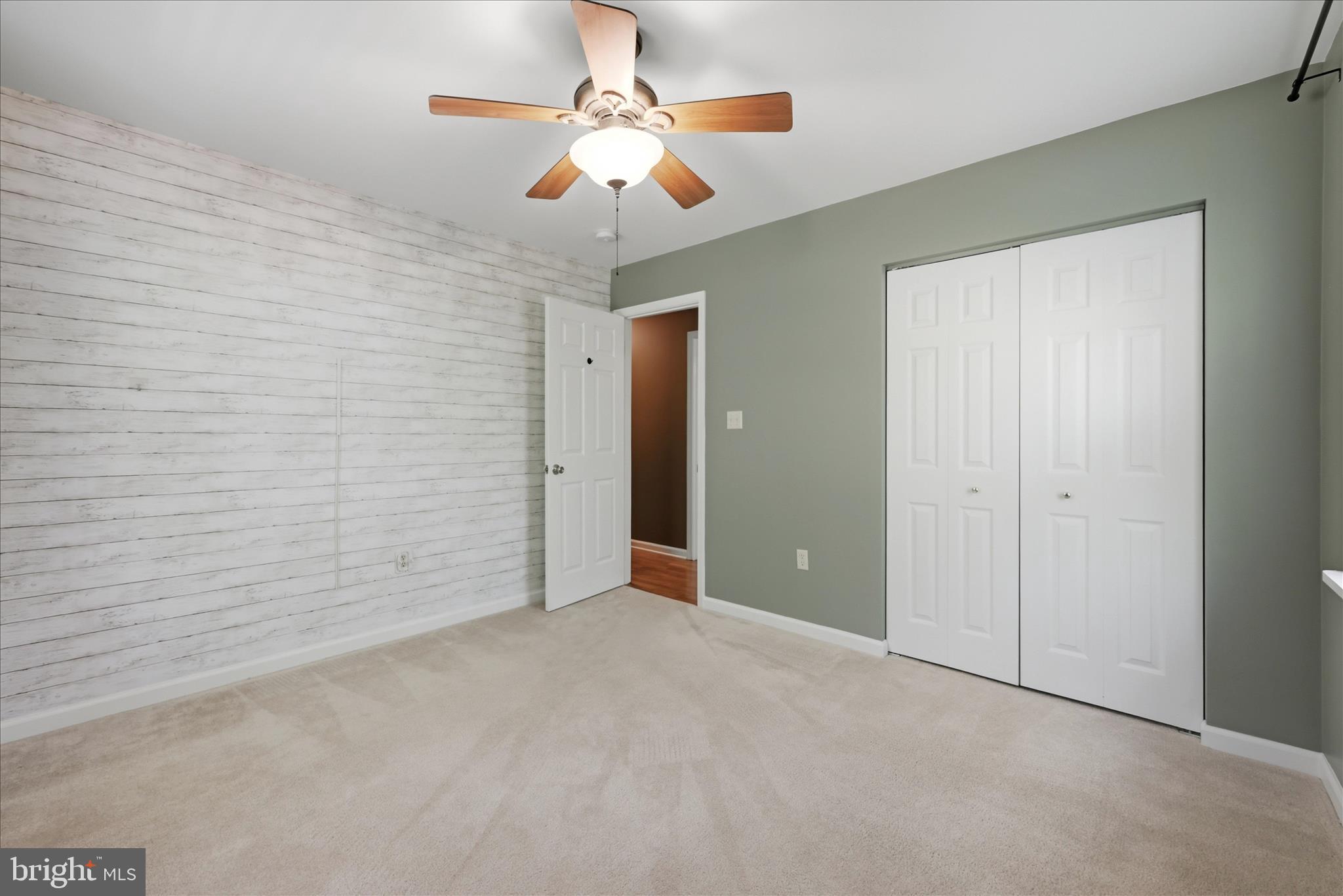 LAKE HOLIDAY ESTATES - Residential