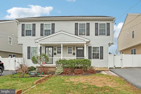 Townhouse For Sale - 270 Davis Avenue<br/> CLIFTON HEIGHTS, PA 19018