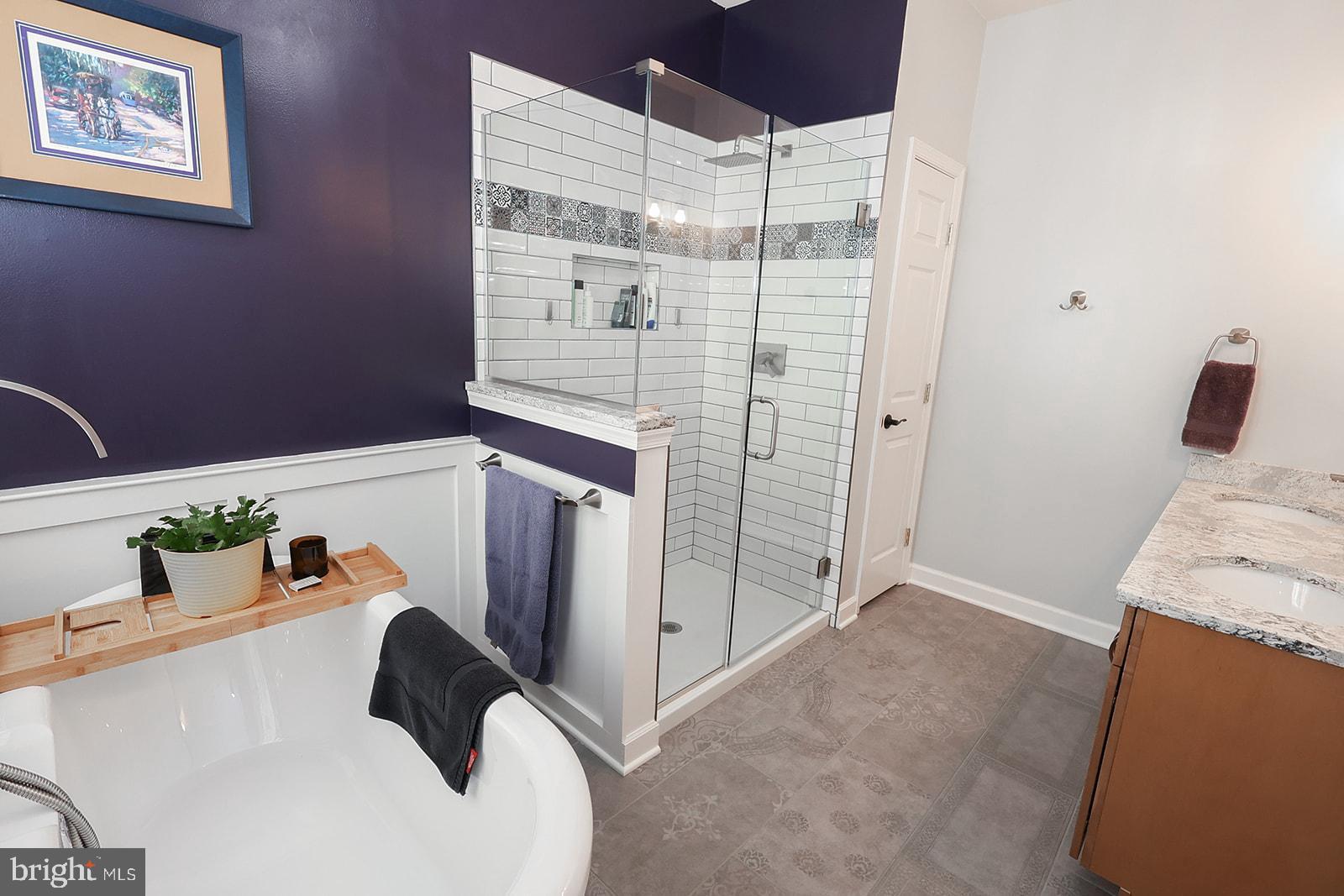 KEDGES STRAIT - Residential