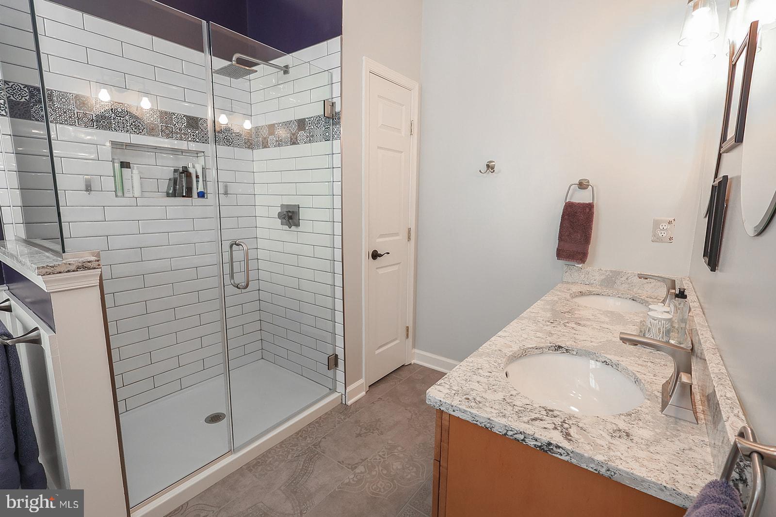 KEDGES STRAIT - Residential