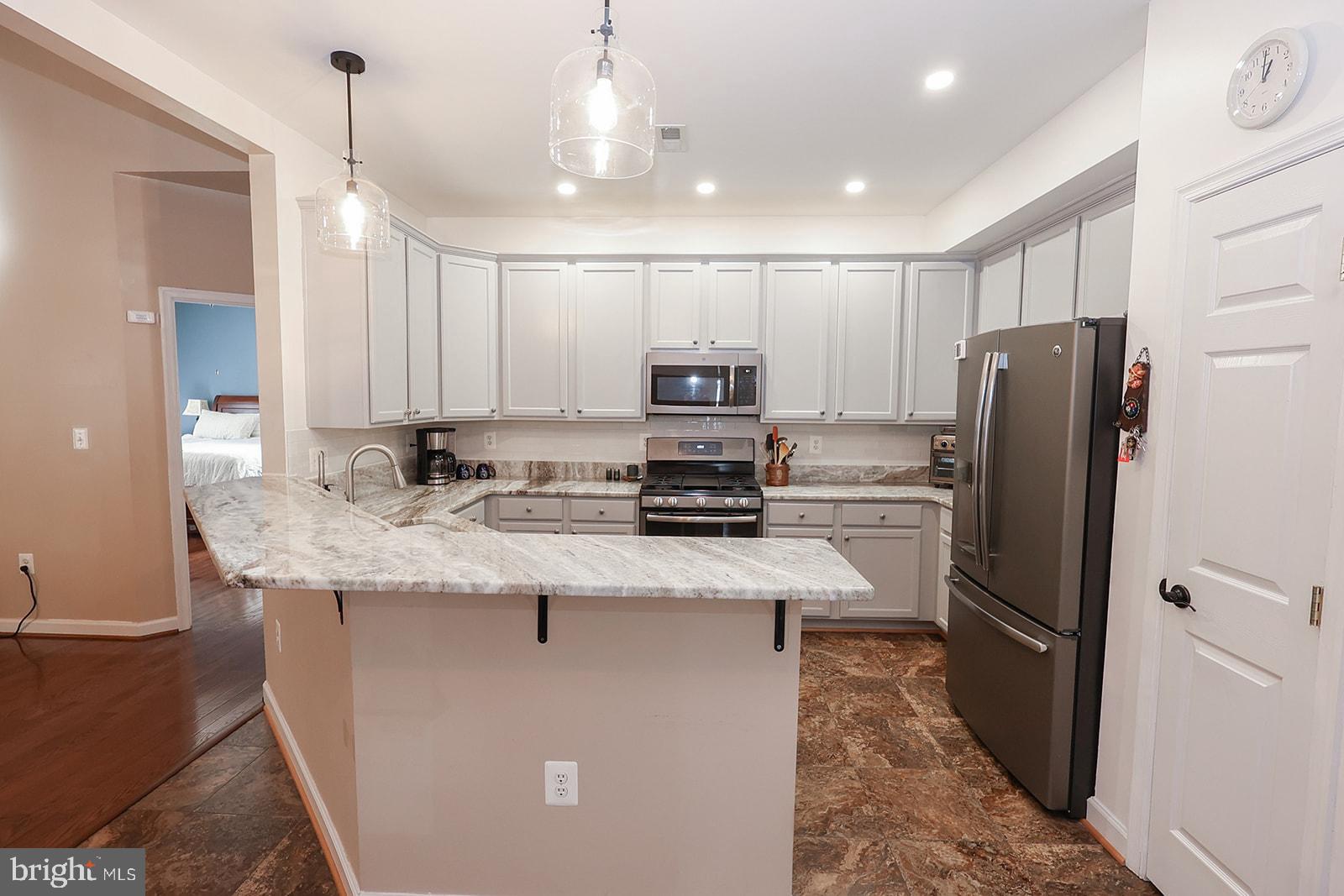 KEDGES STRAIT - Residential