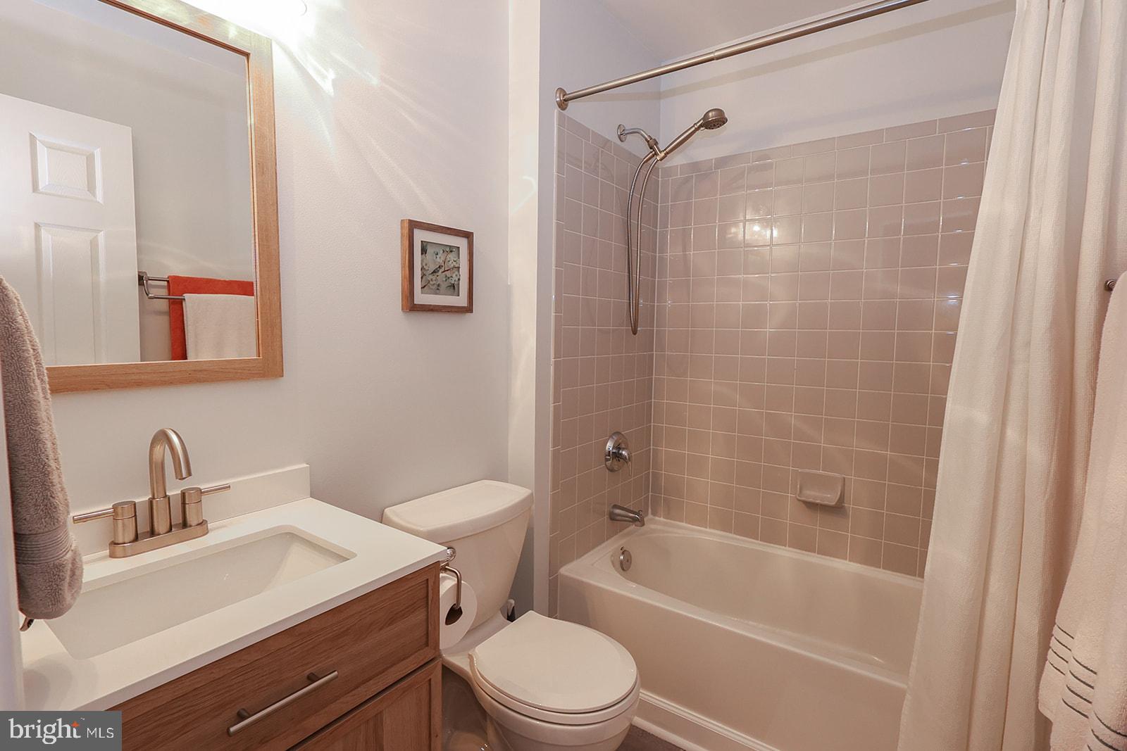 KEDGES STRAIT - Residential