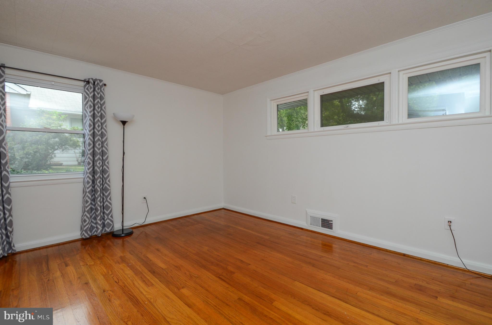 GLENDALE - Residential Lease