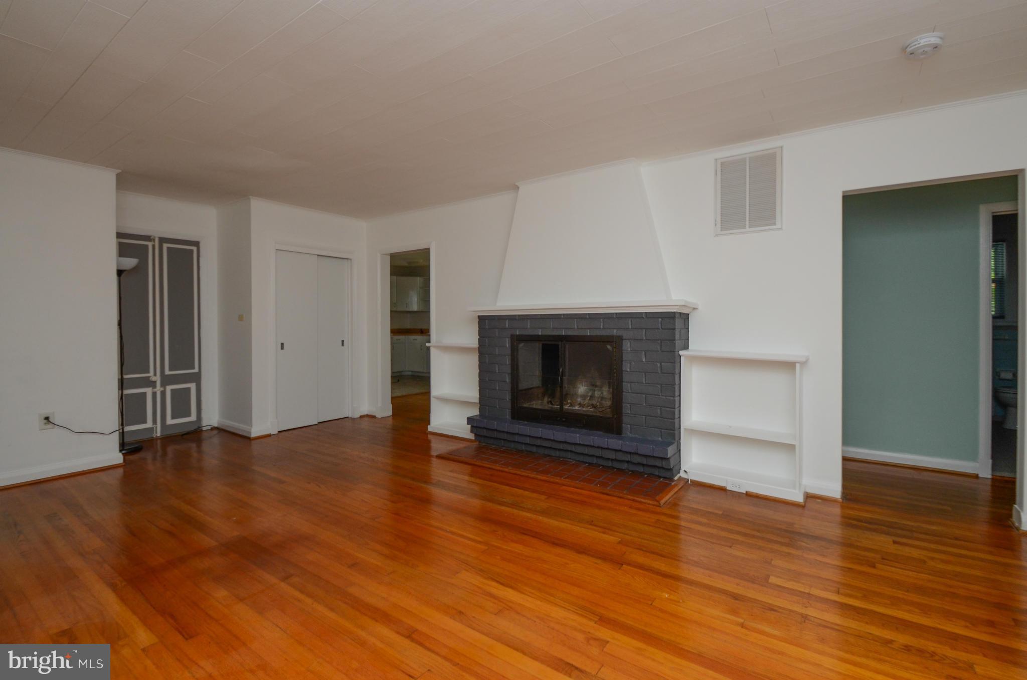 GLENDALE - Residential Lease