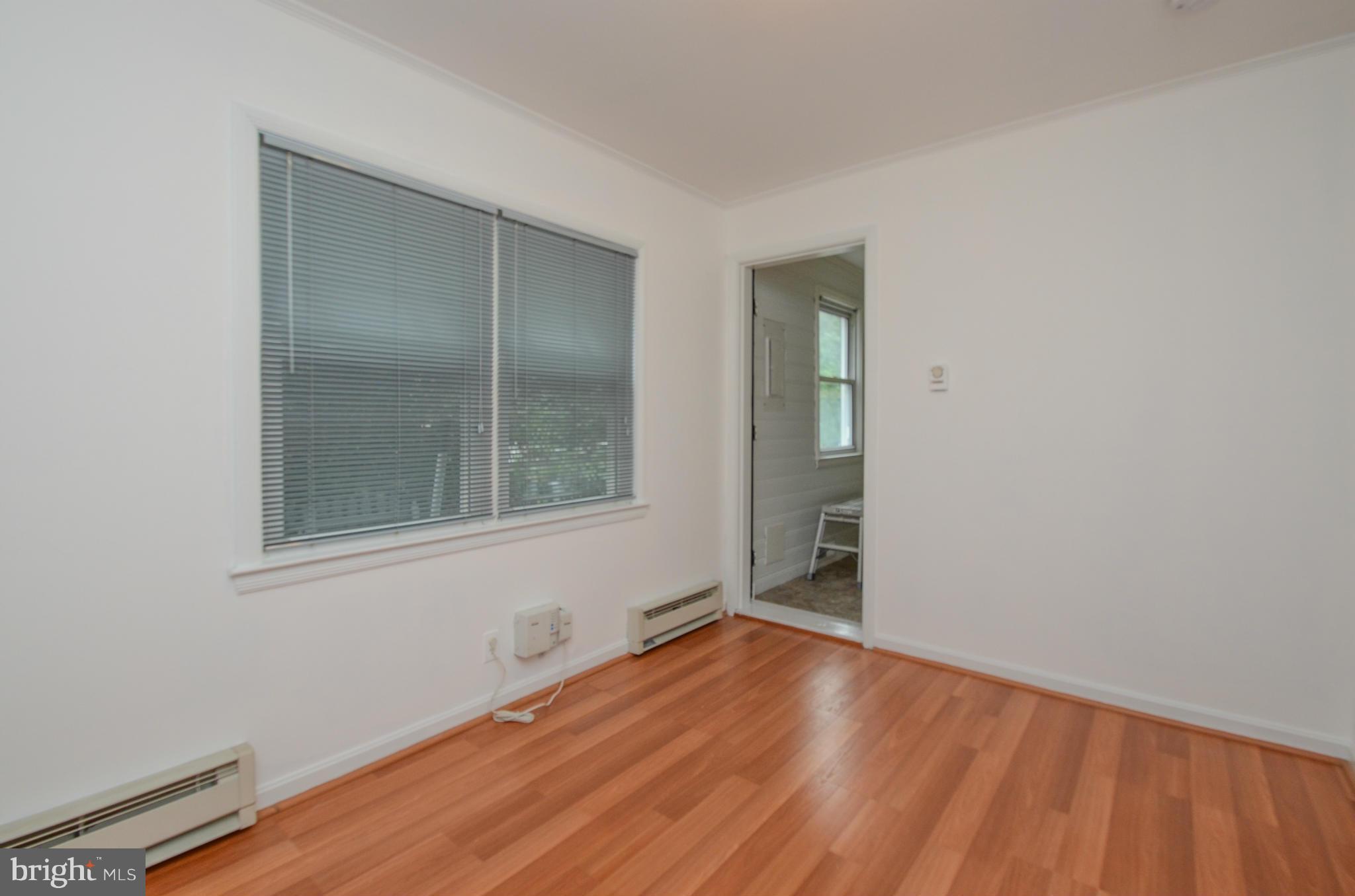 GLENDALE - Residential Lease