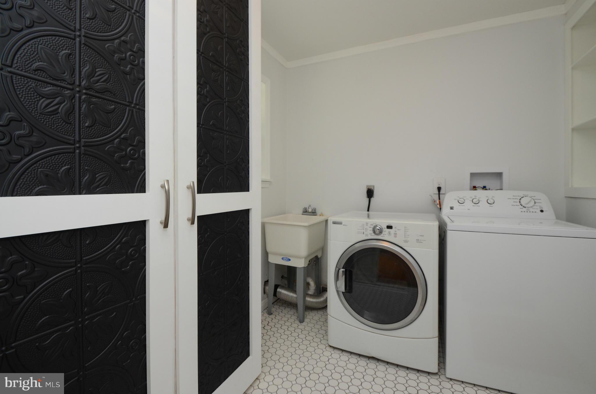 GLENDALE - Residential Lease