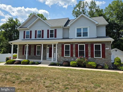 Photo of 603 Queenstown Road, SEVERN, MD 21144 (MLS # MDAA2149616)