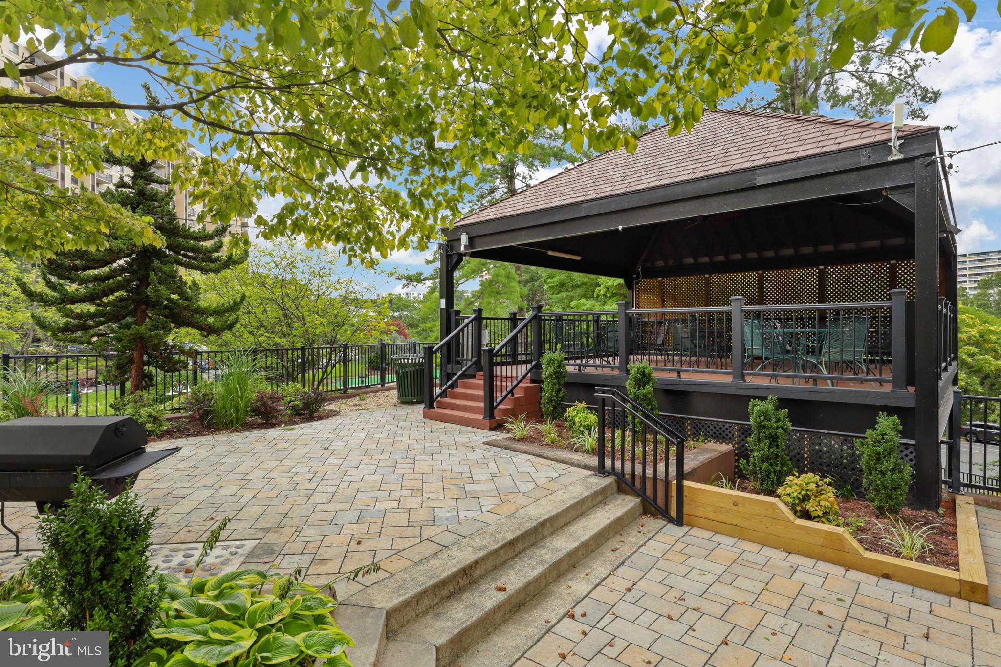 WATERGATE AT LANDMARK - Residential Lease