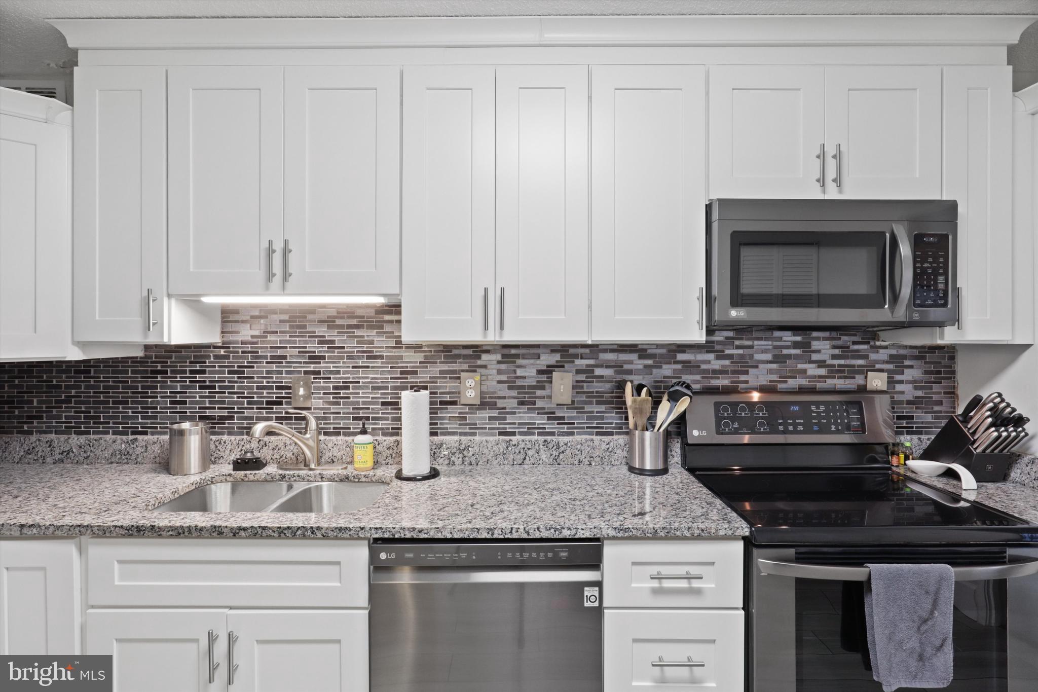 WATERGATE AT LANDMARK - Residential Lease