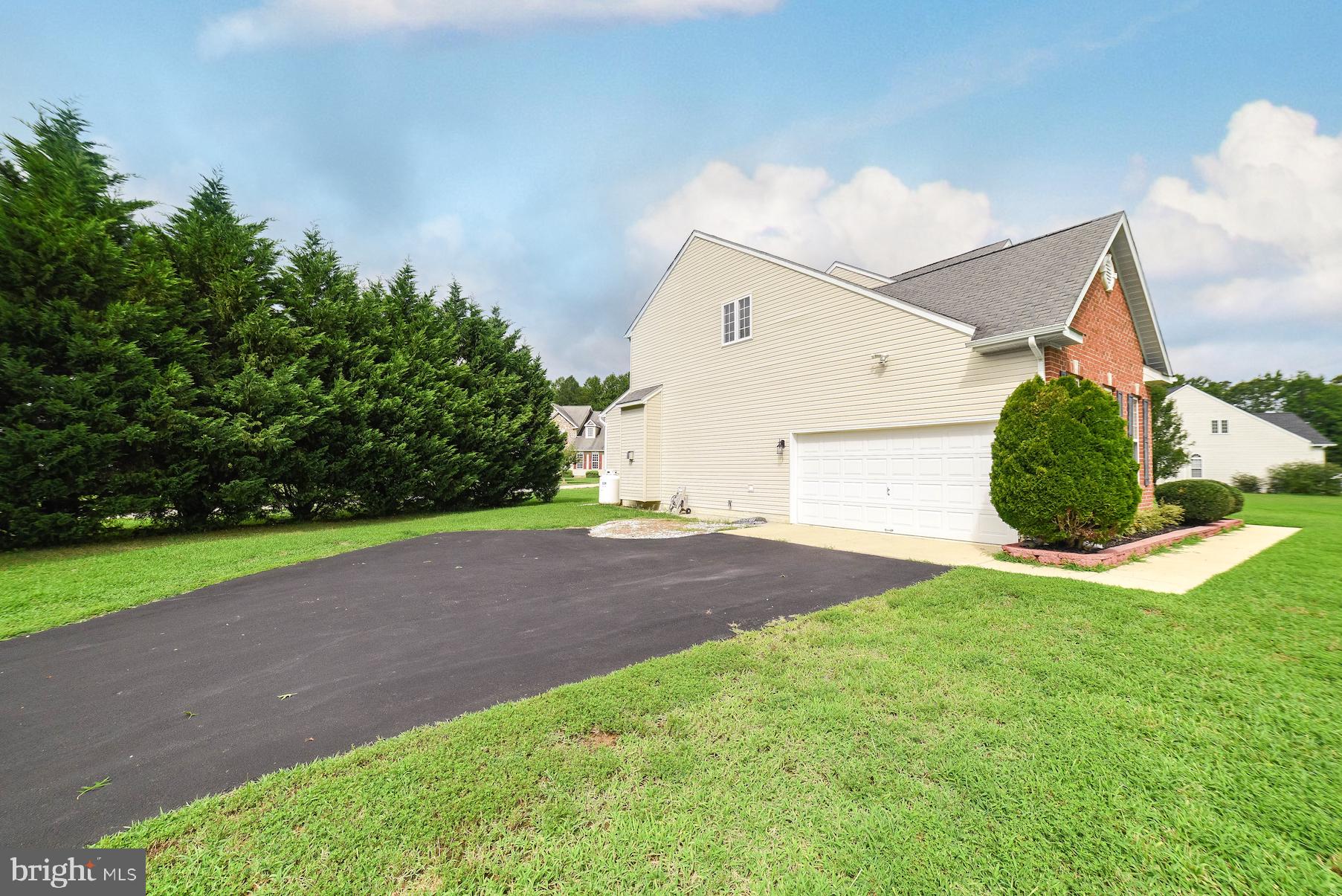 NEWTON MANOR - Residential