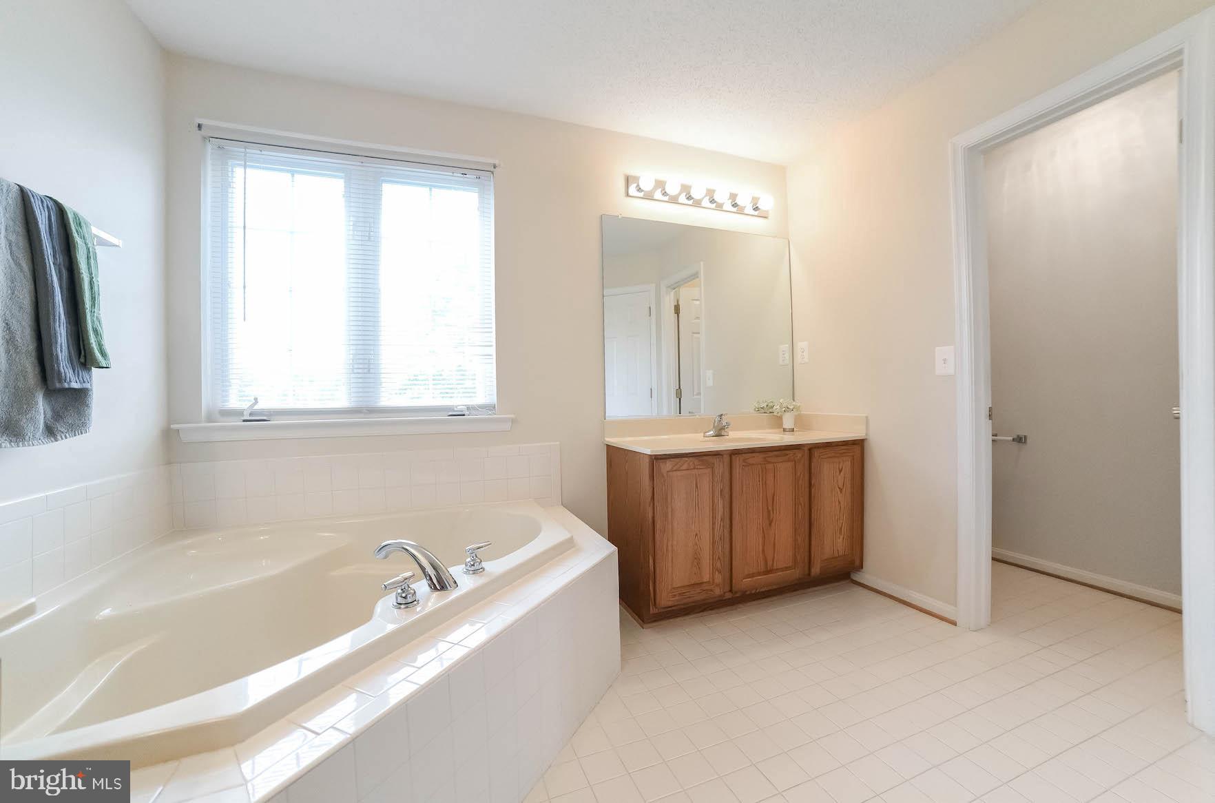 NEWTON MANOR - Residential