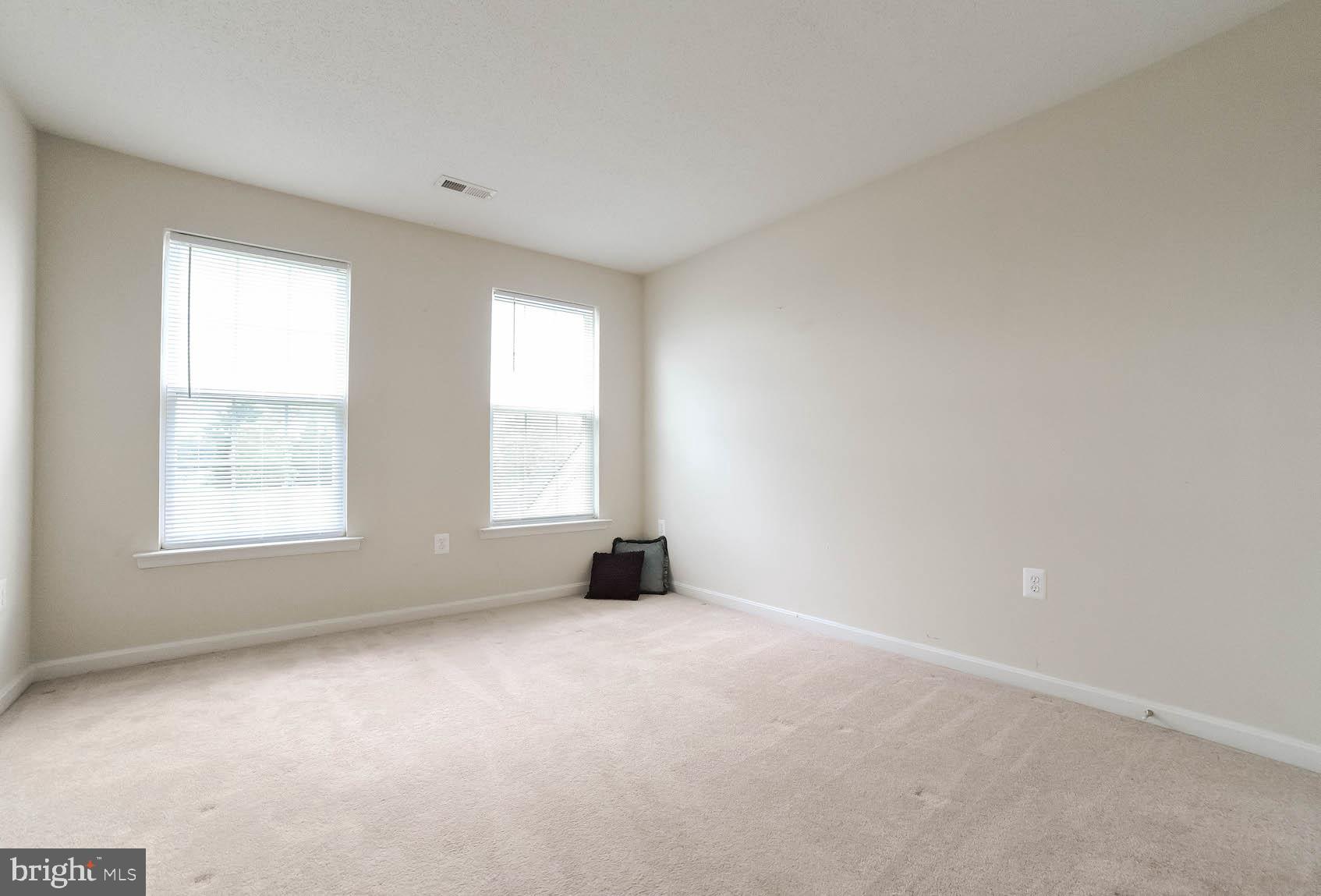 NEWTON MANOR - Residential