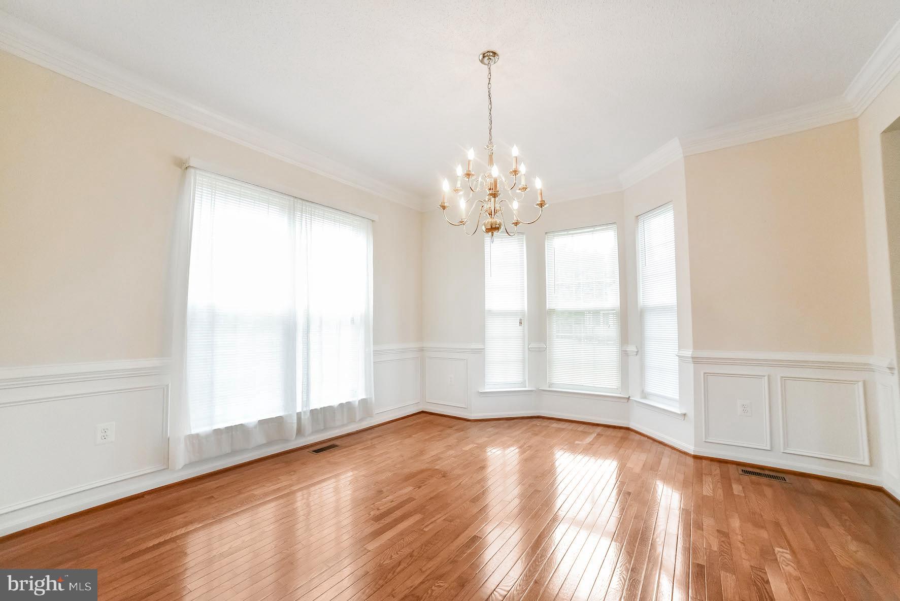 NEWTON MANOR - Residential