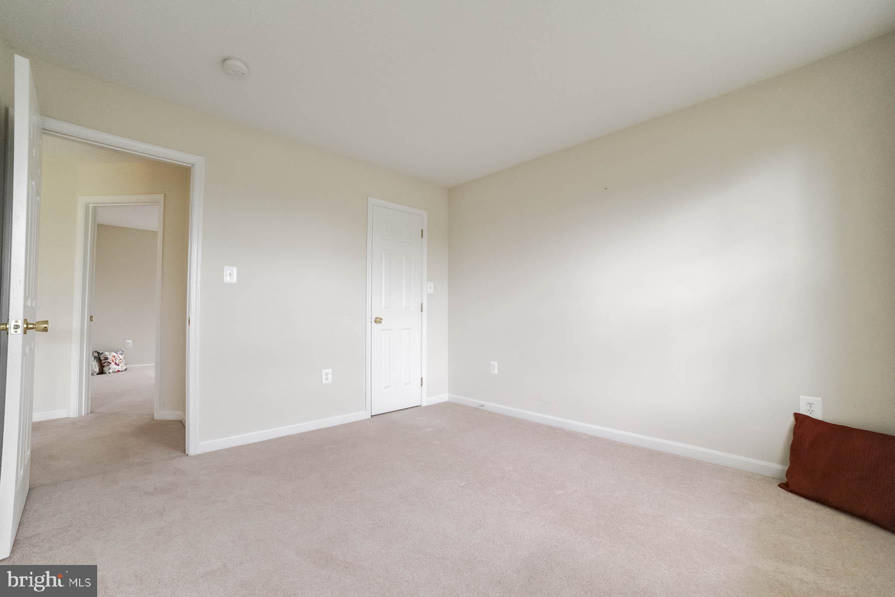 NEWTON MANOR - Residential