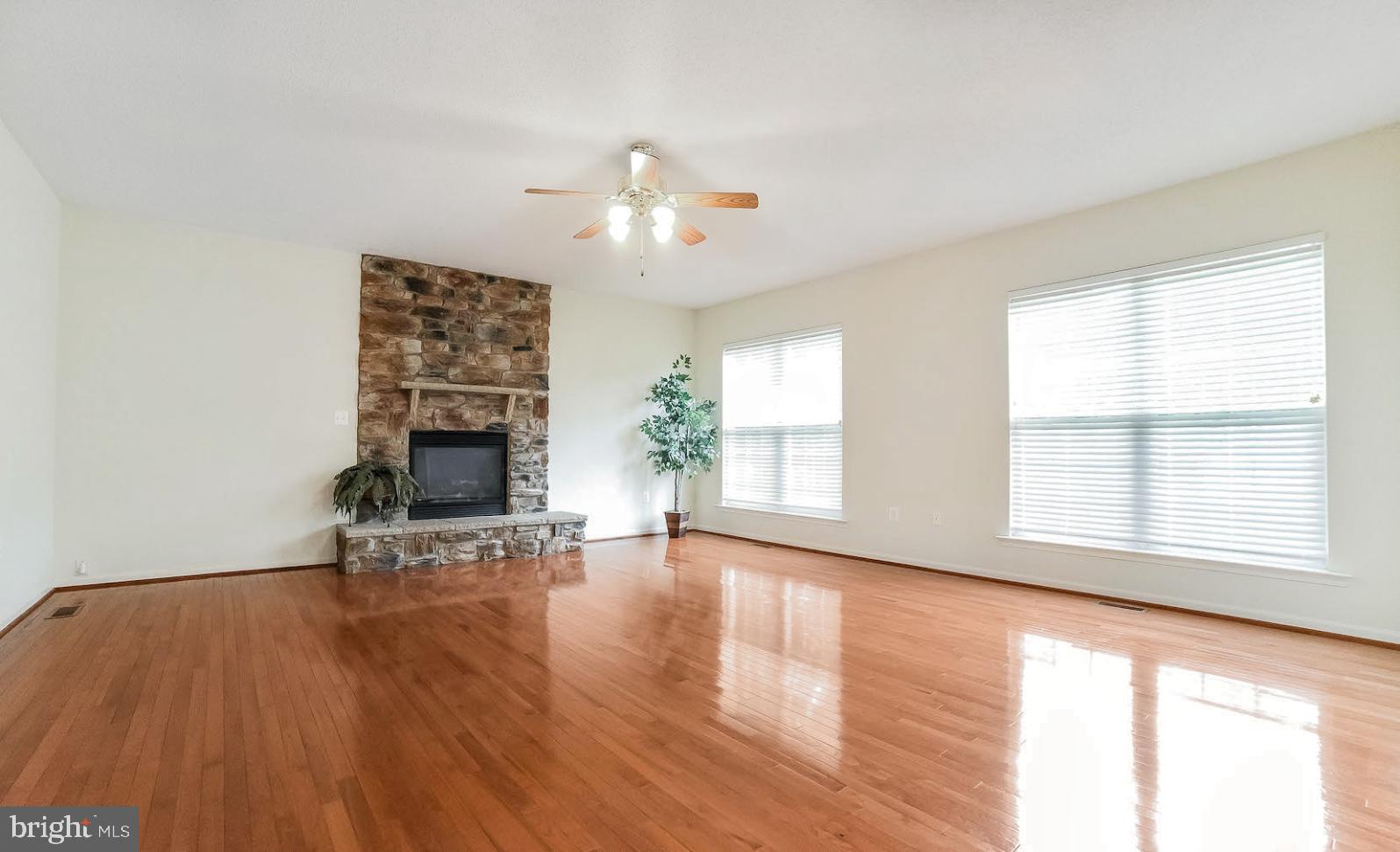 NEWTON MANOR - Residential