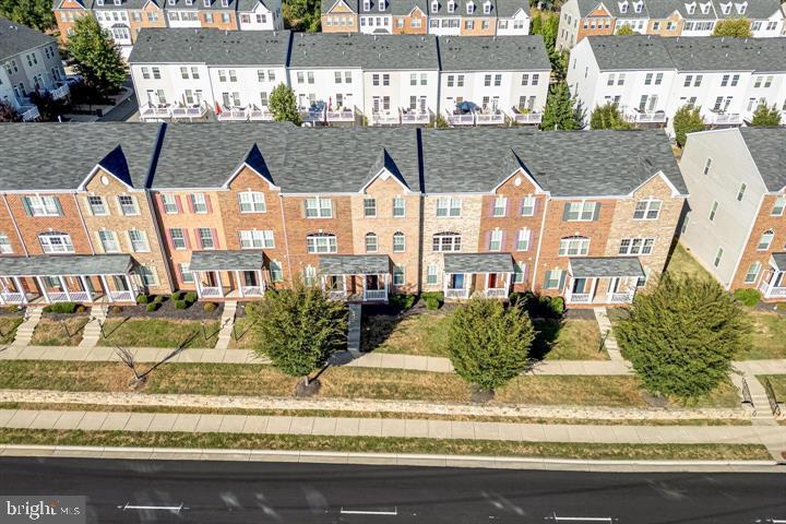 FEATHERSTONE STATION CONDOMINIUMS - Residential Lease