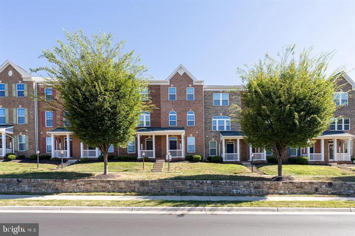 FEATHERSTONE STATION CONDOMINIUMS - Residential Lease