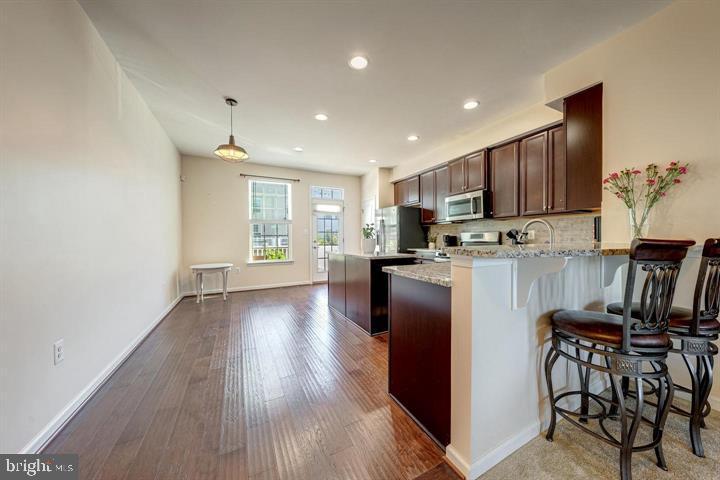 FEATHERSTONE STATION CONDOMINIUMS - Residential Lease