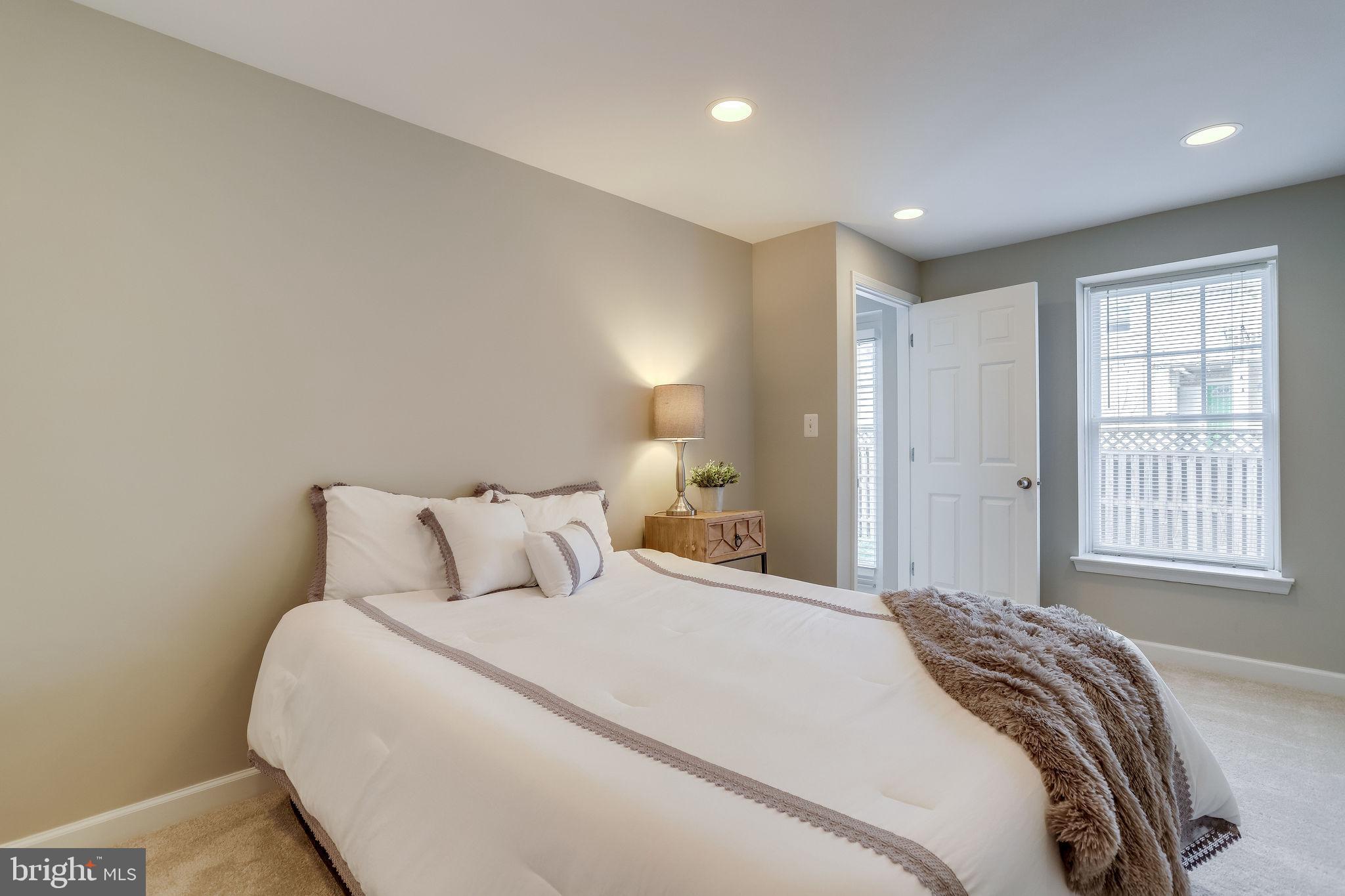 JOHNSONS HILL - Residential