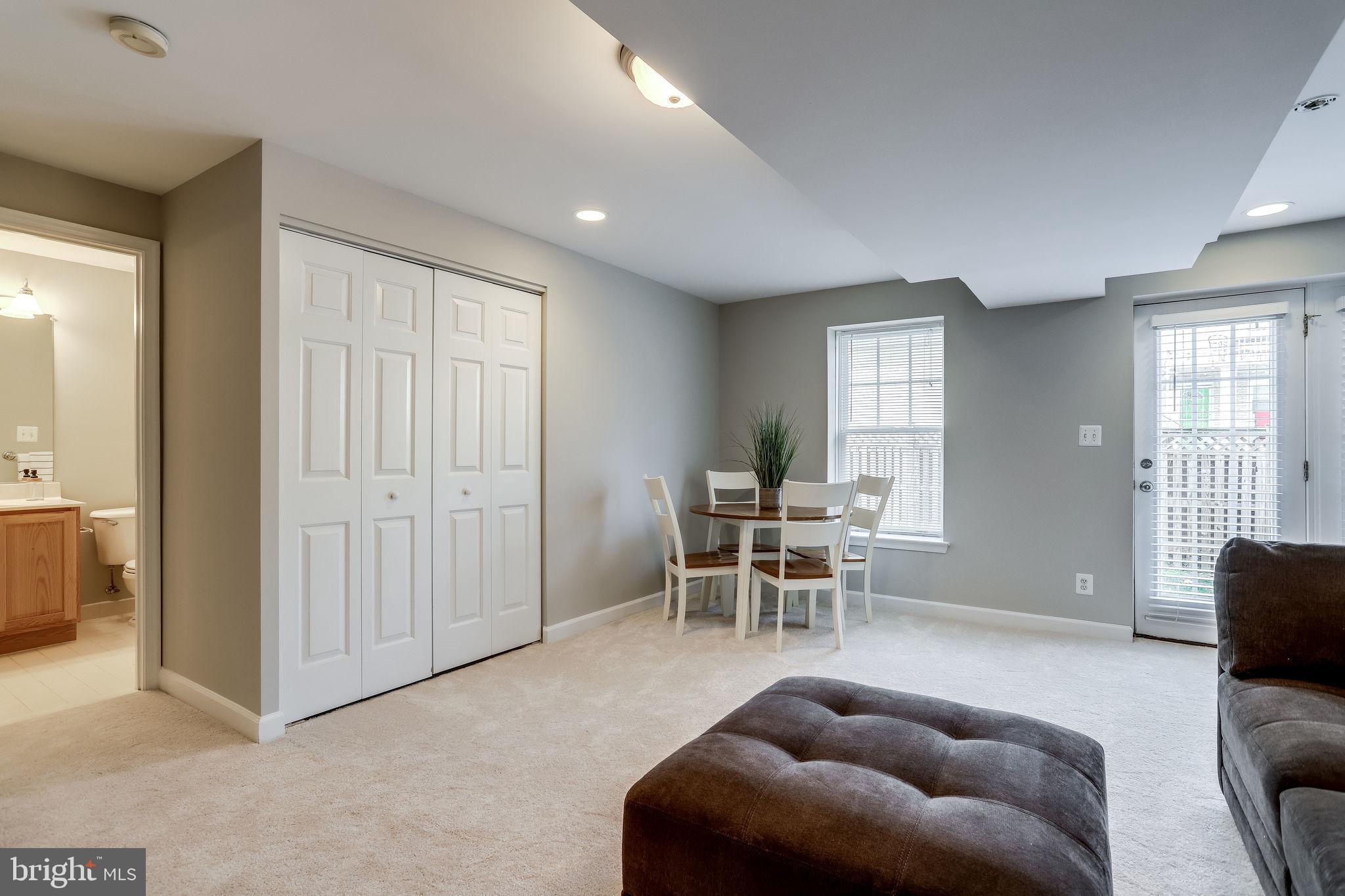 JOHNSONS HILL - Residential