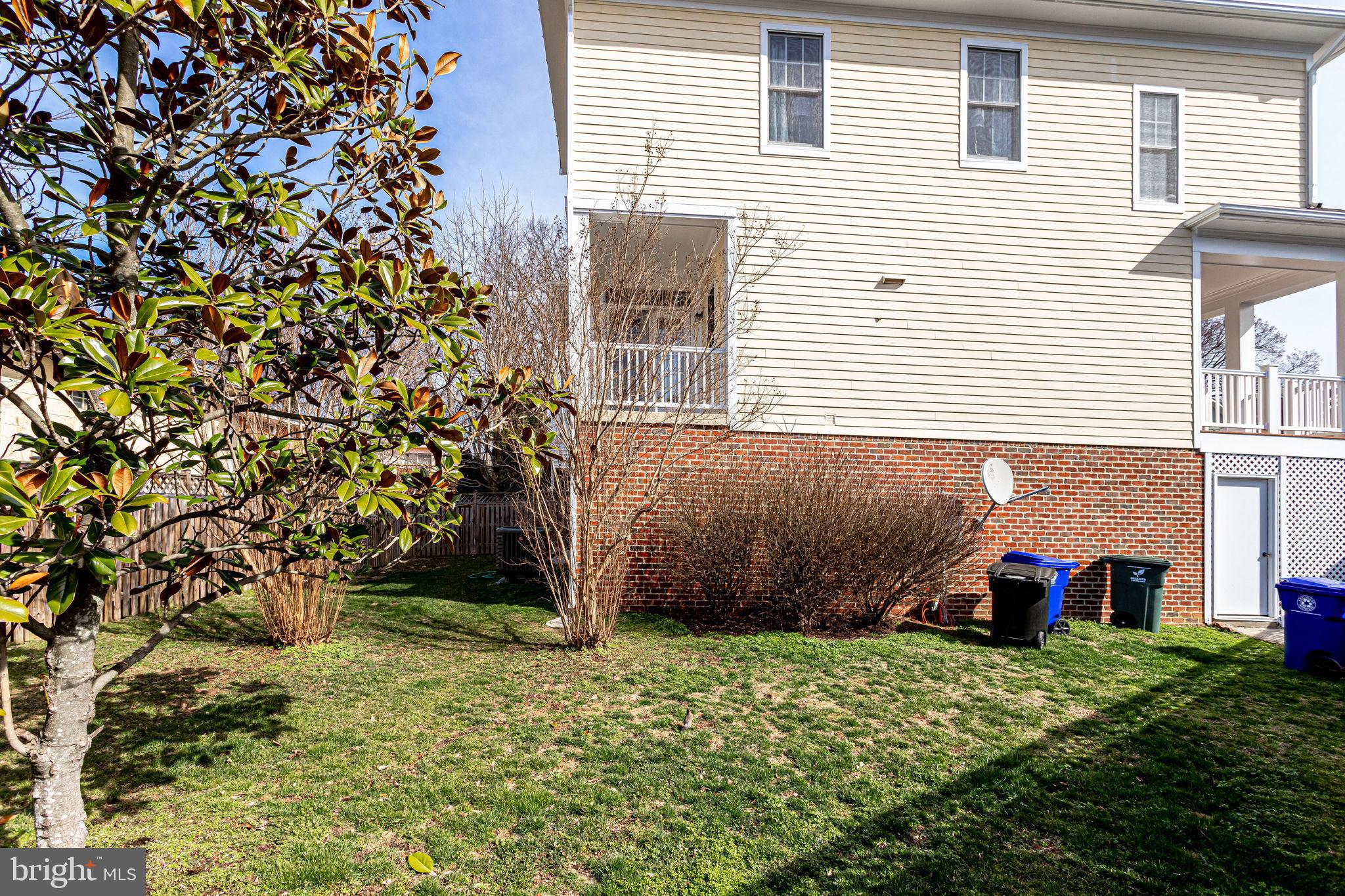 JOHNSONS HILL - Residential