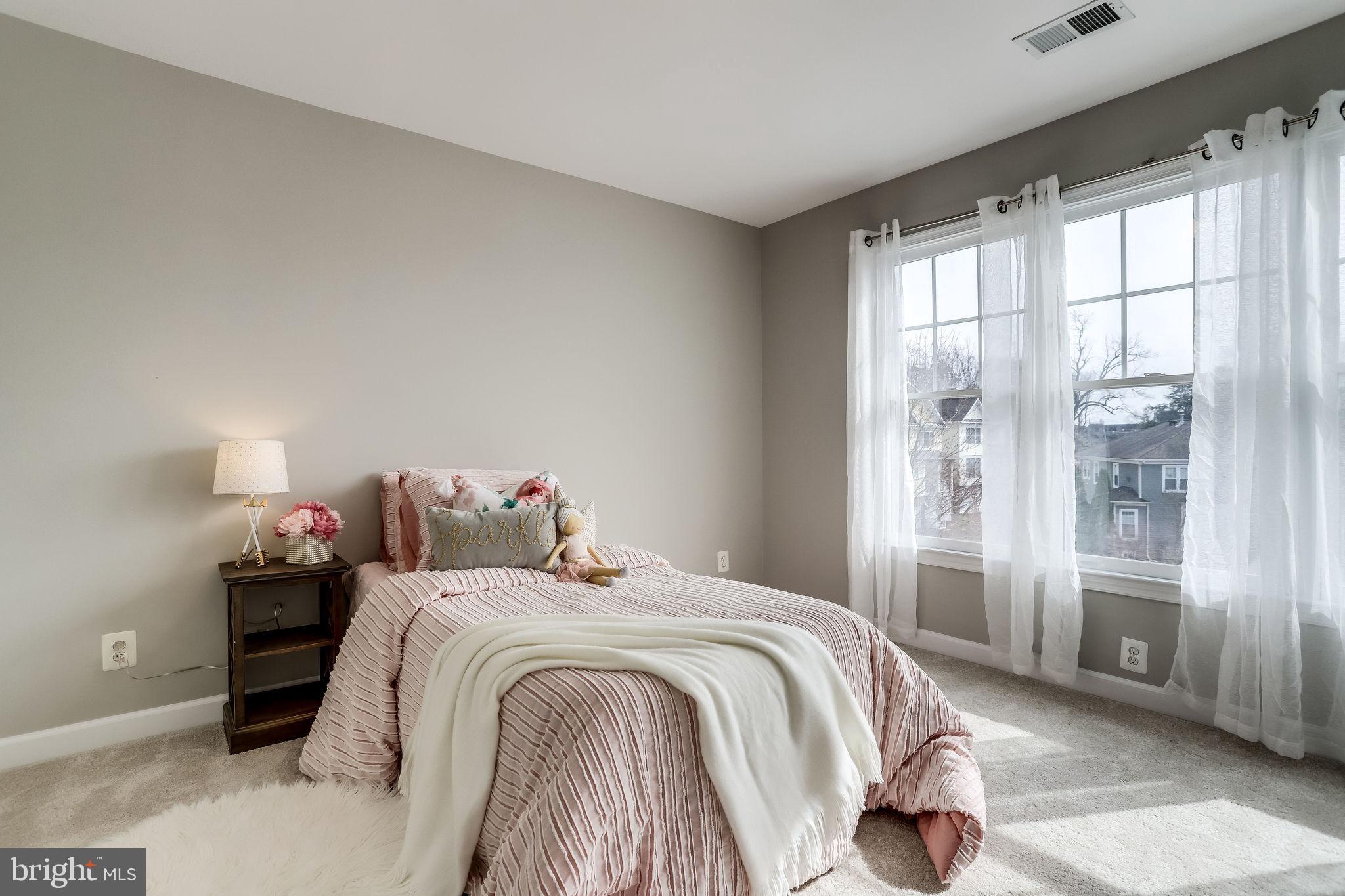 JOHNSONS HILL - Residential