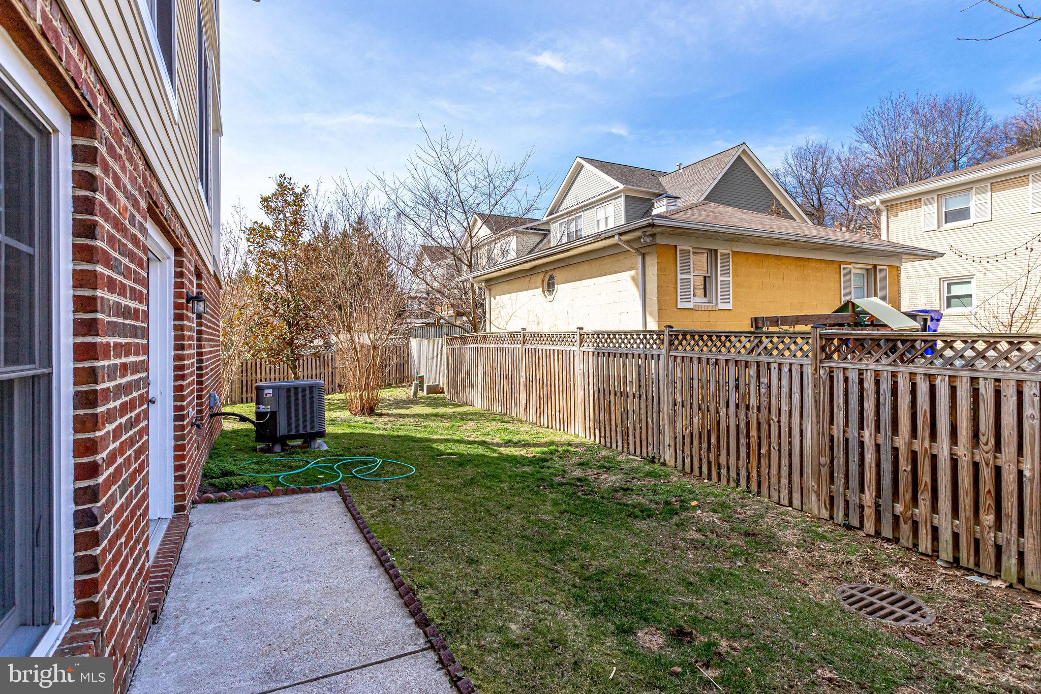 JOHNSONS HILL - Residential