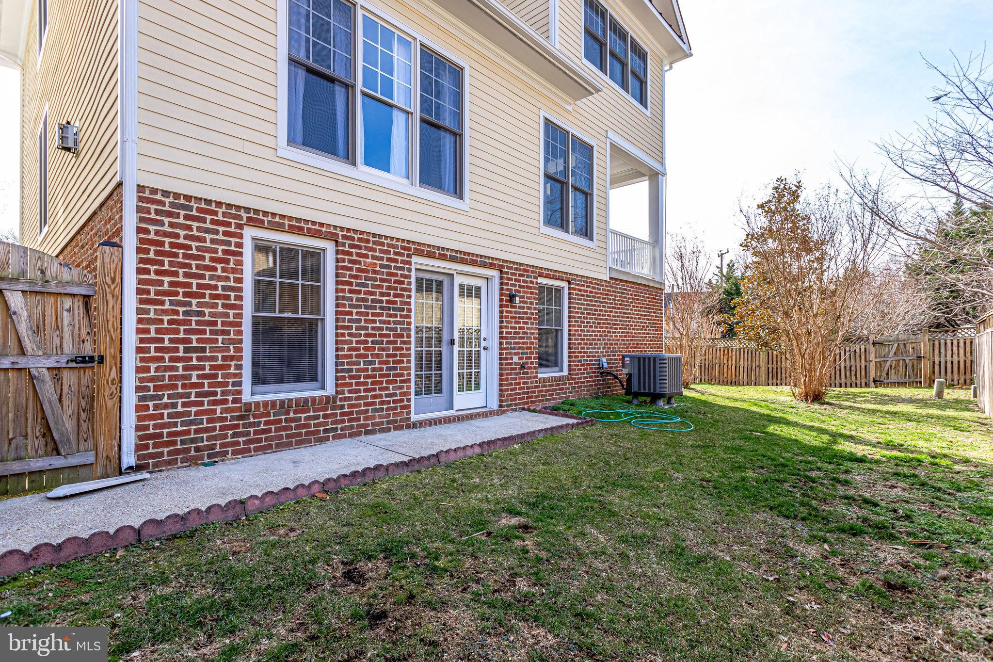 JOHNSONS HILL - Residential