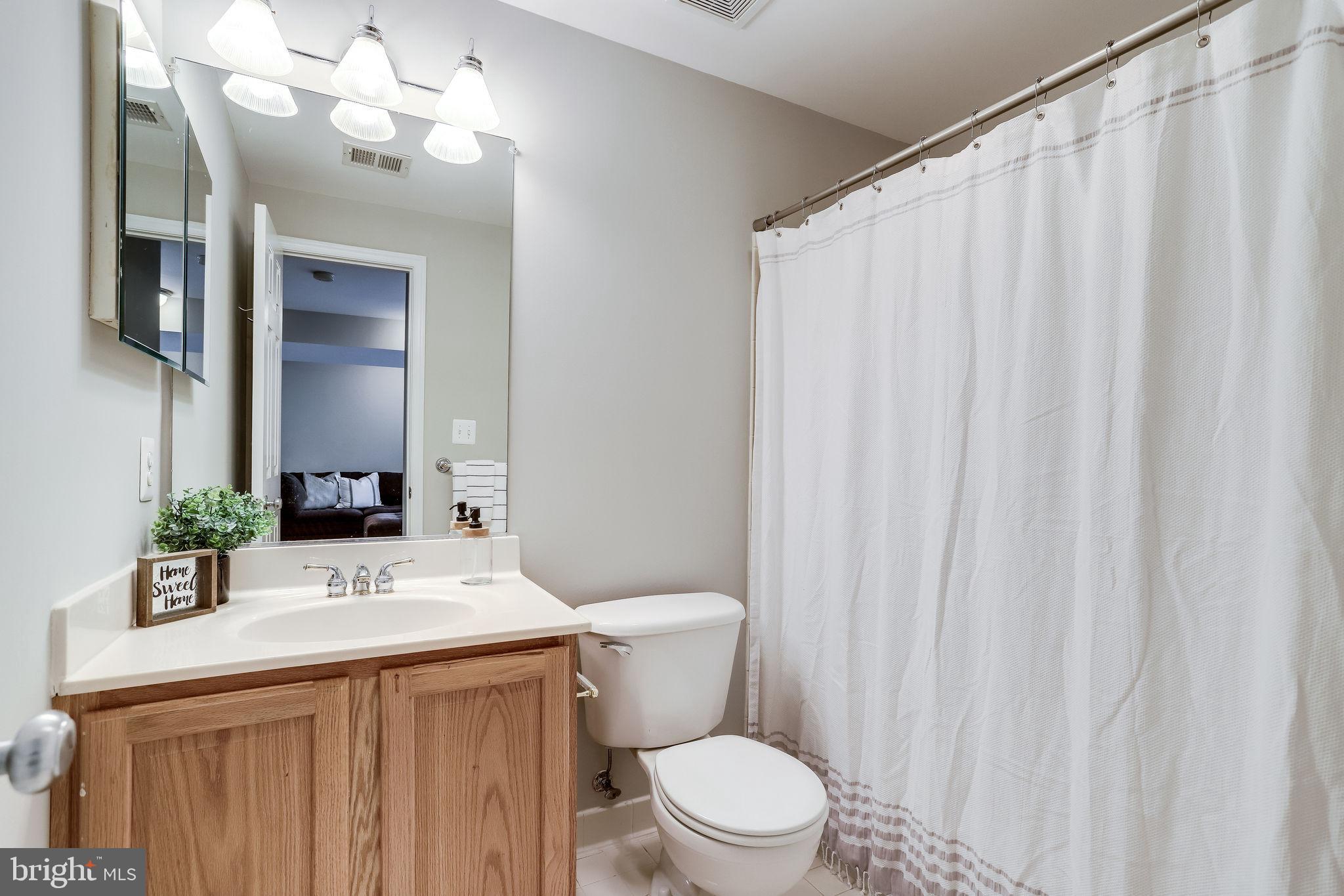 JOHNSONS HILL - Residential