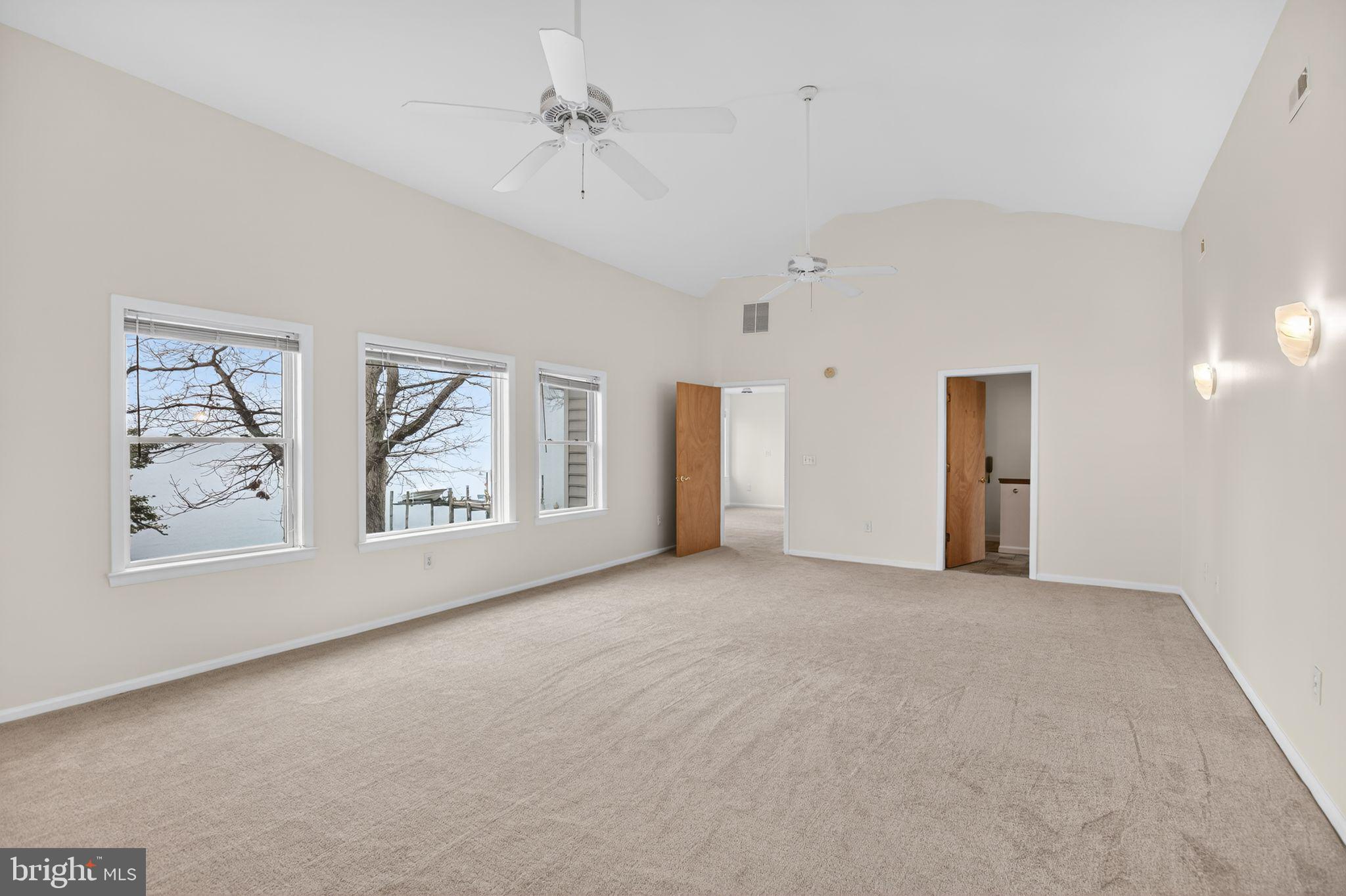 COBB ISLAND - Residential