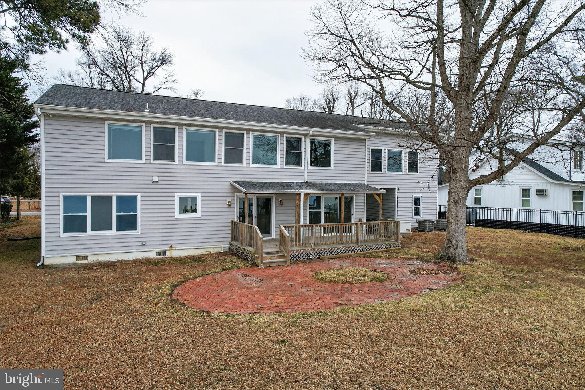 COBB ISLAND - Residential