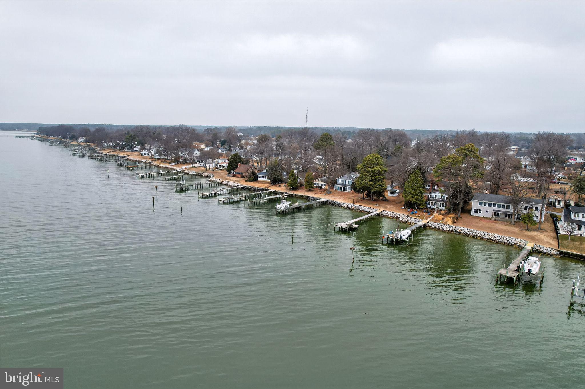 COBB ISLAND - Residential