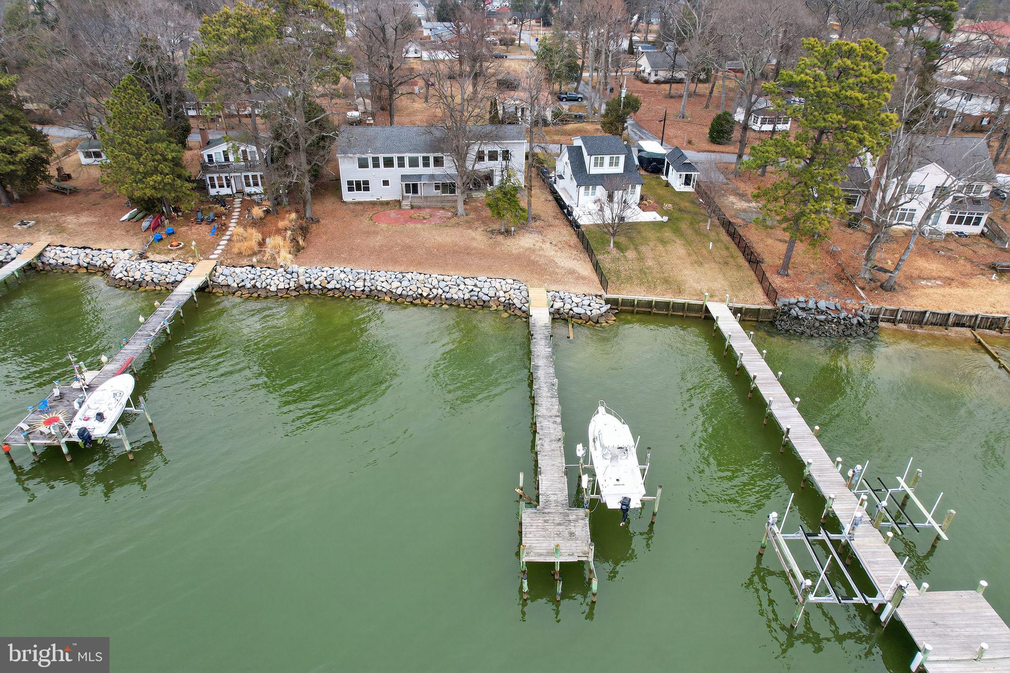 COBB ISLAND - Residential