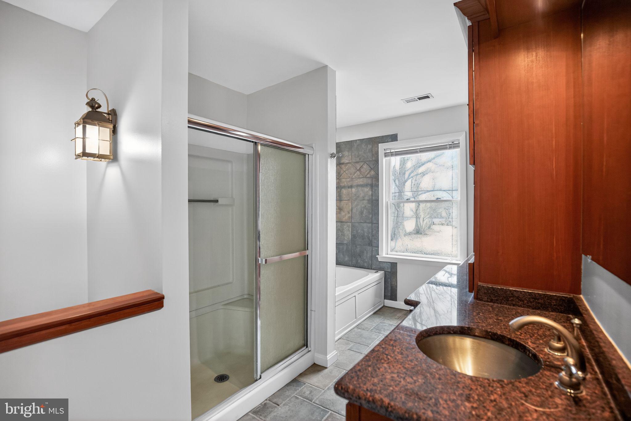 COBB ISLAND - Residential