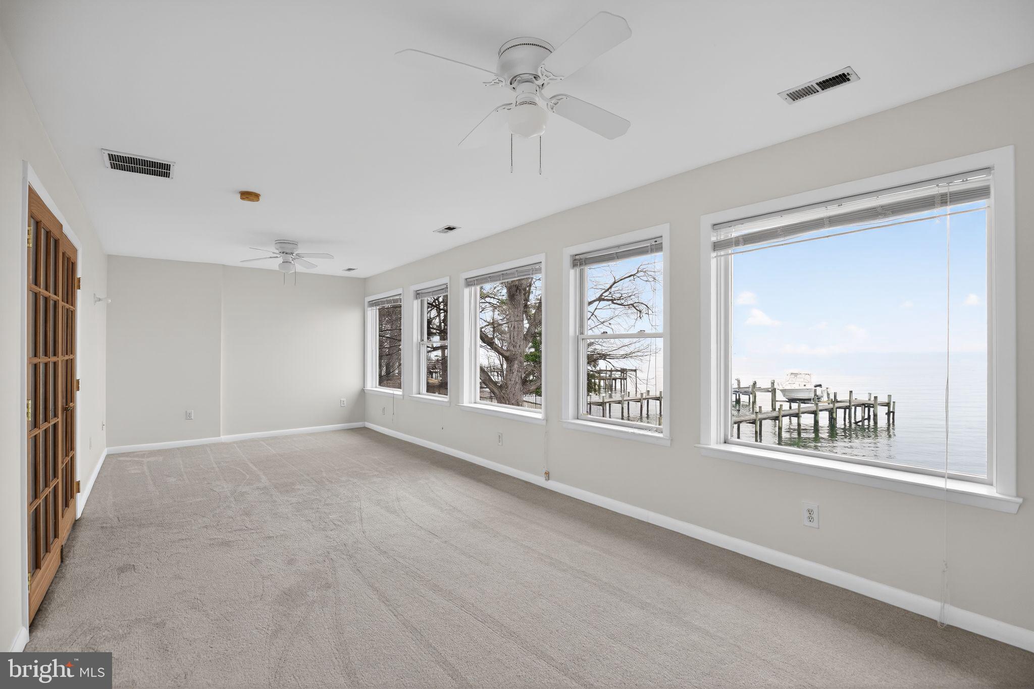 COBB ISLAND - Residential