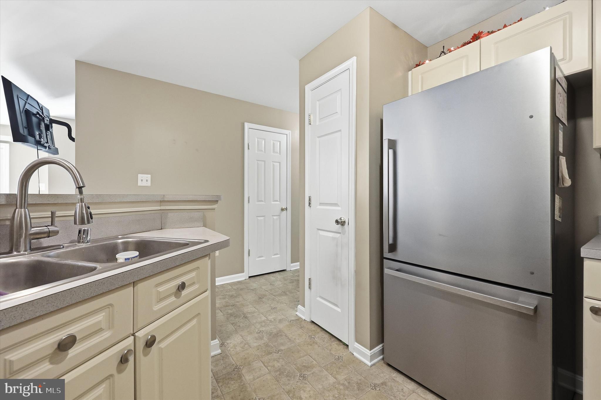 2501 DRIFTWOOD COURT 2D
