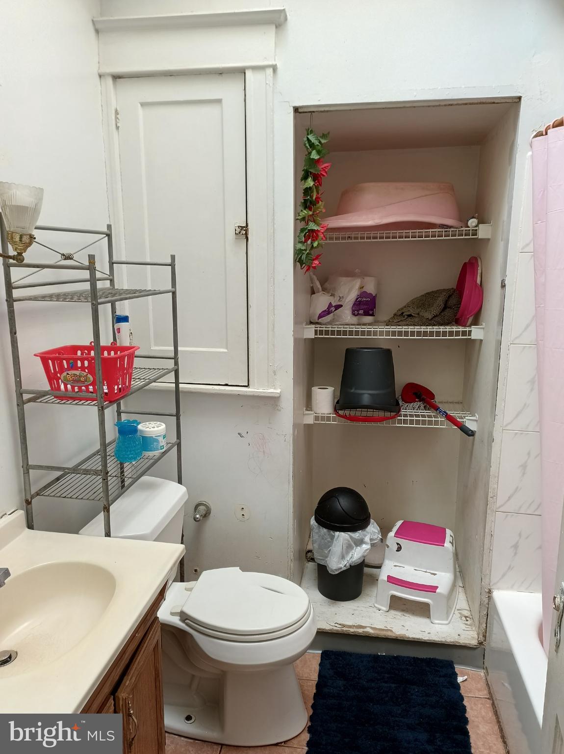 MAYFAIR (WEST) - Residential