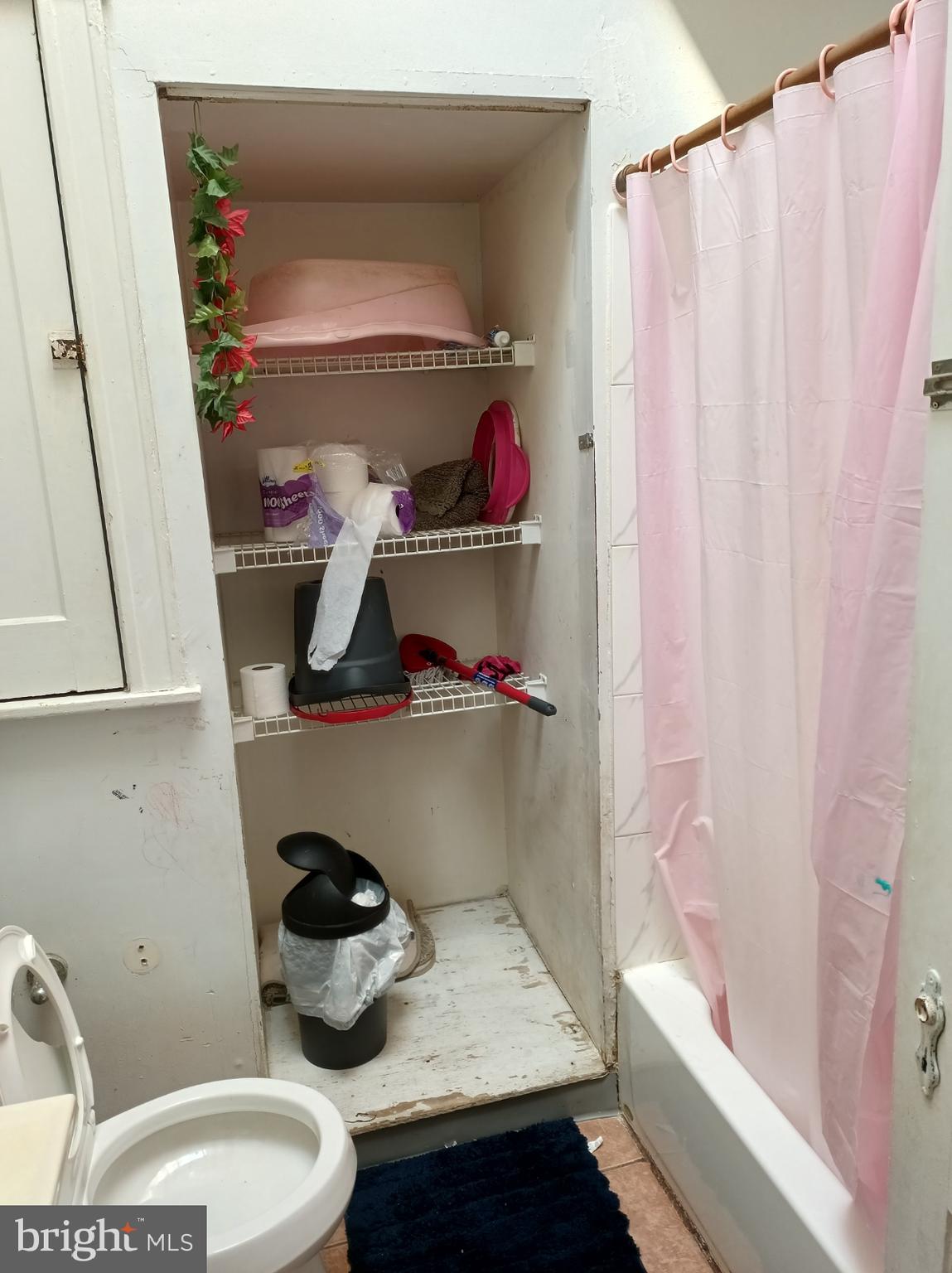 MAYFAIR (WEST) - Residential